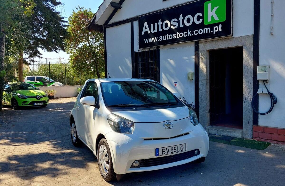TOYOTA IQ 1.0 VVT-i
