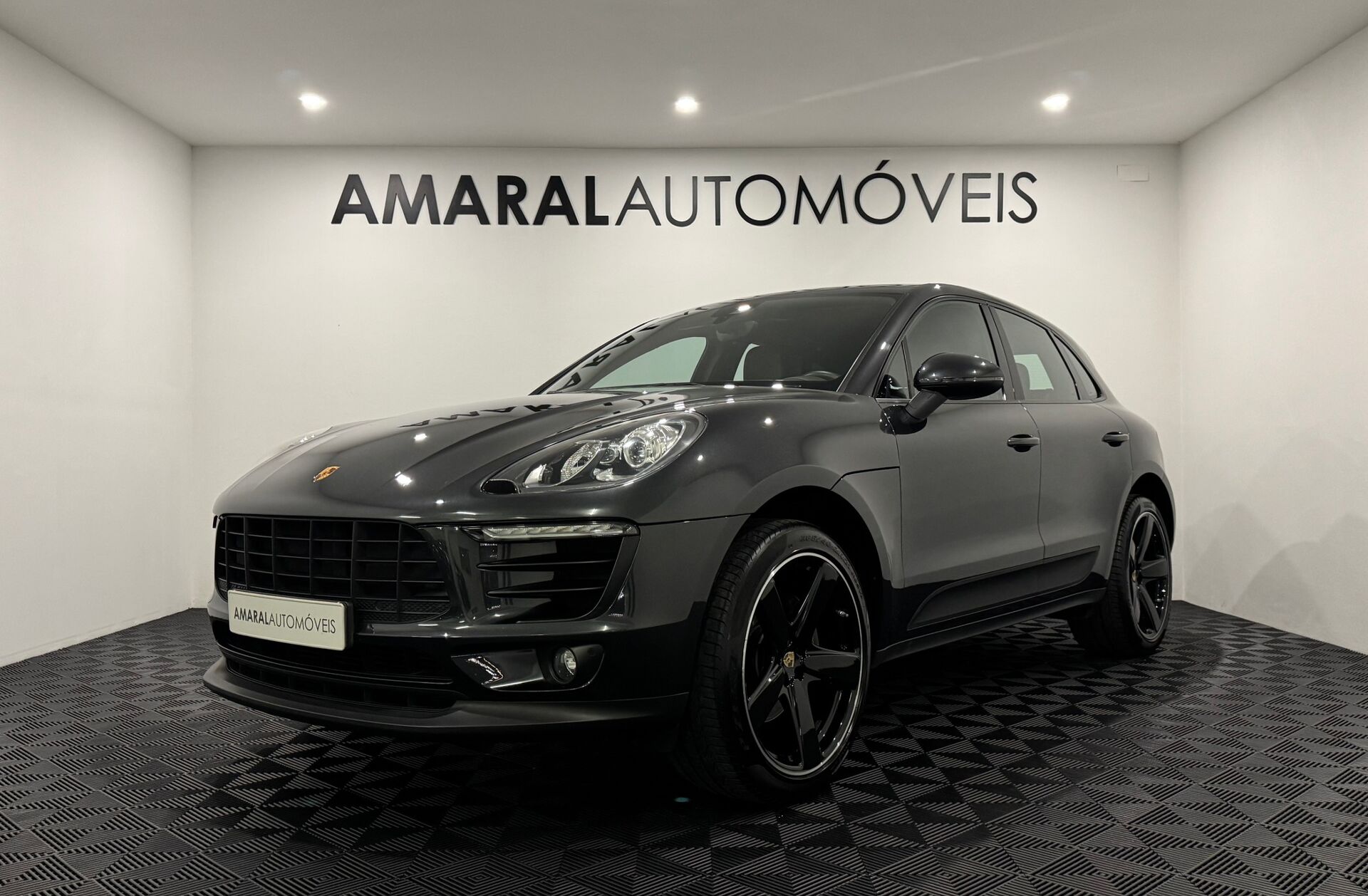 PORSCHE Macan PDK