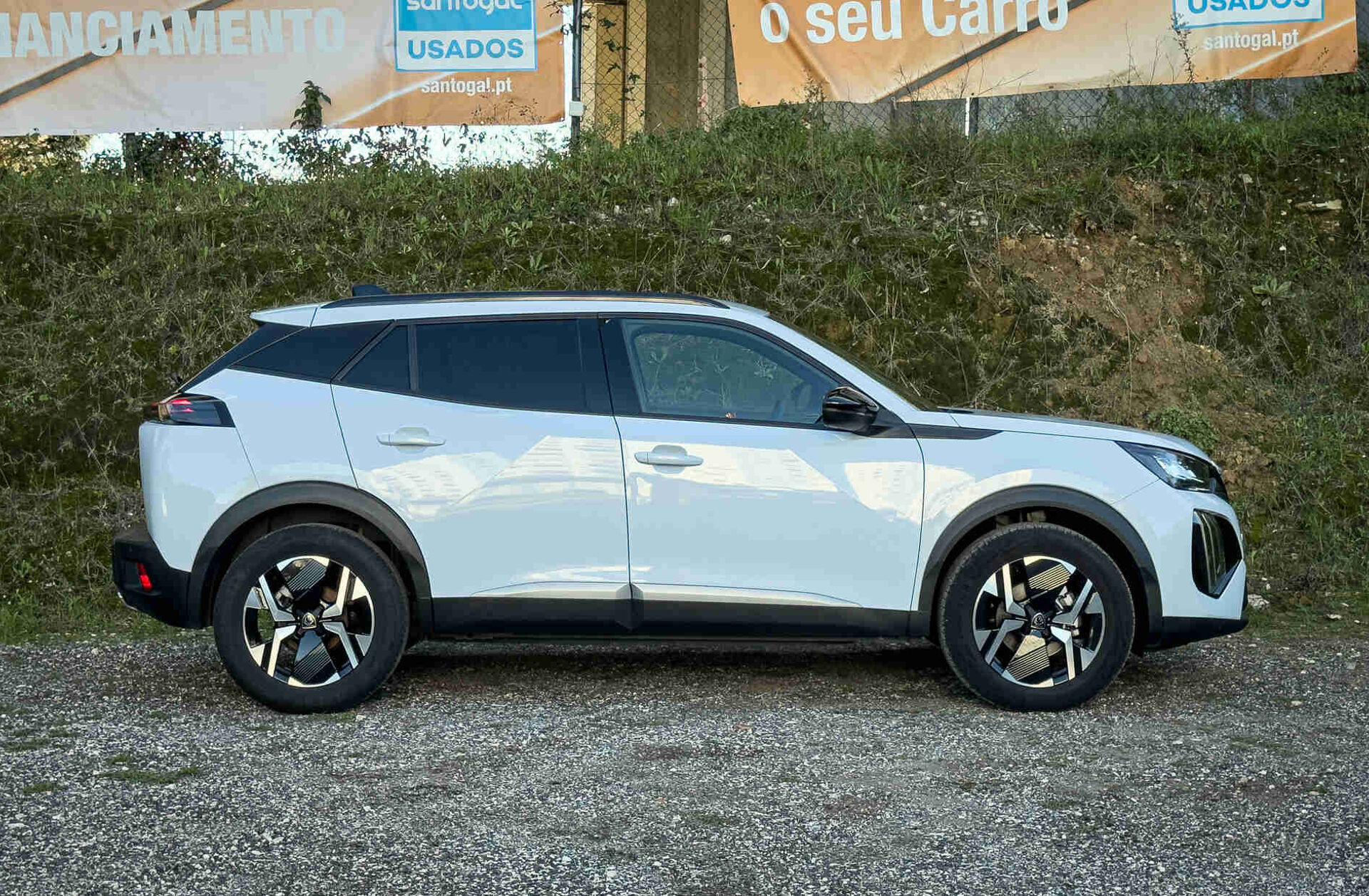 PEUGEOT 2008 1.2 PureTech Allure EAT8