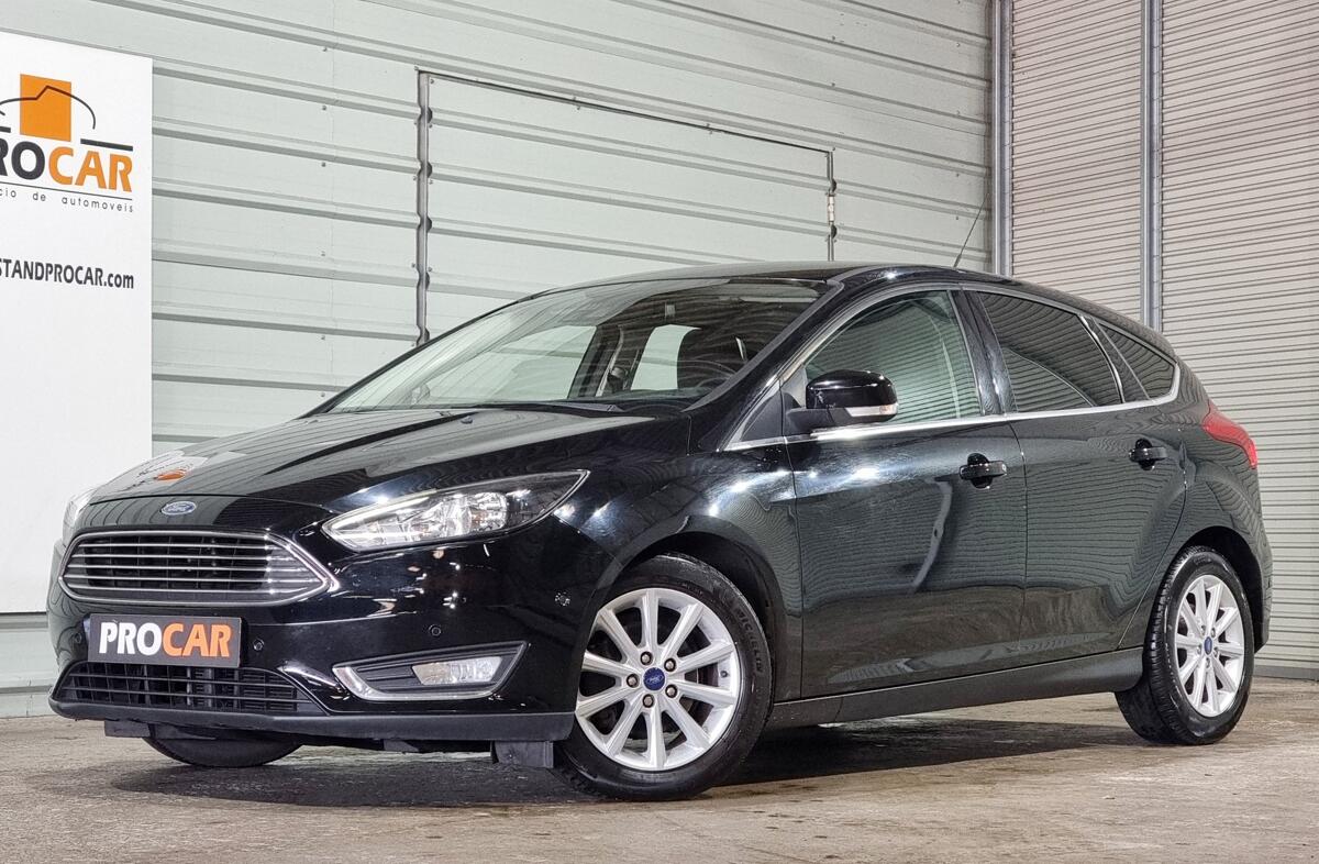 FORD Focus 1.0 SCTi Titanium