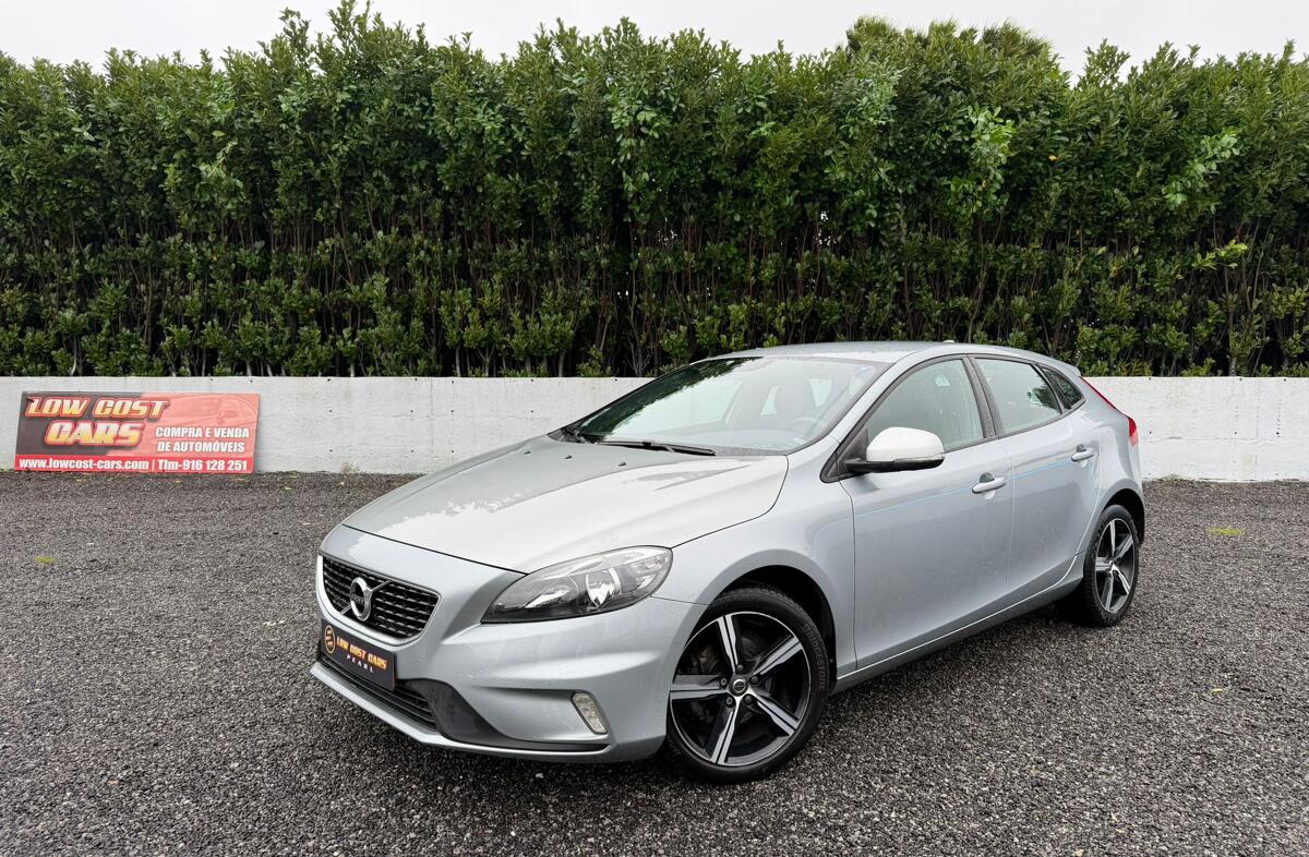 VOLVO V40 2.0 D2 R-Design