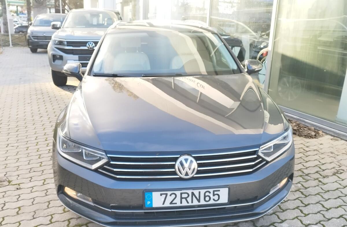 VOLKSWAGEN Passat 1.6 TDi Highline