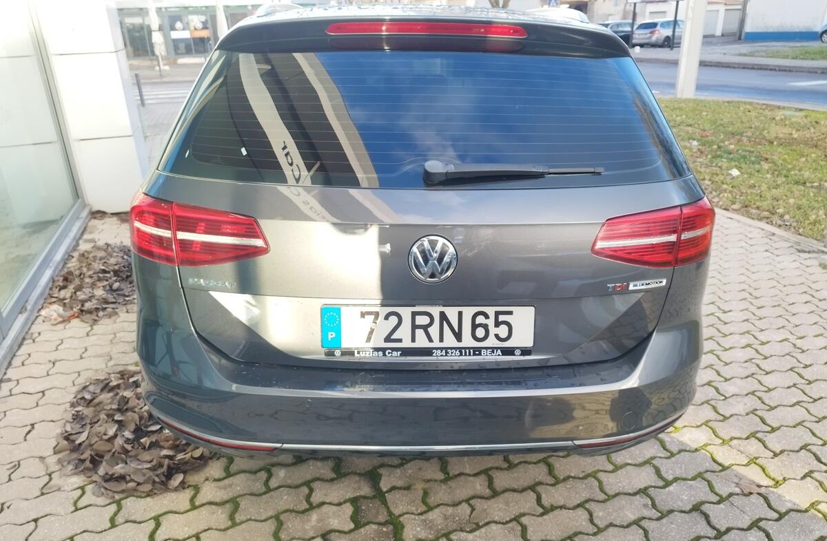 VOLKSWAGEN Passat 1.6 TDi Highline