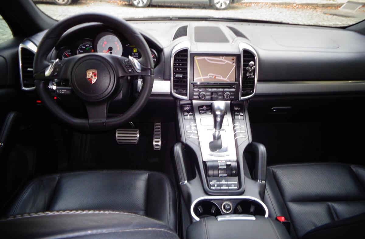 PORSCHE Cayenne S Hybrid