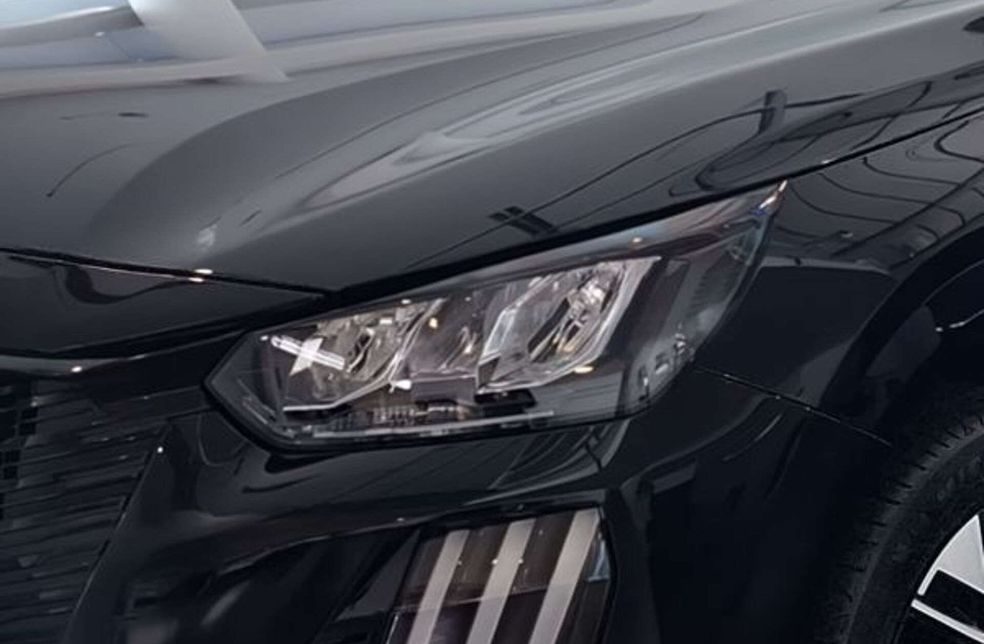 PEUGEOT 208 e- 51 kWh GT