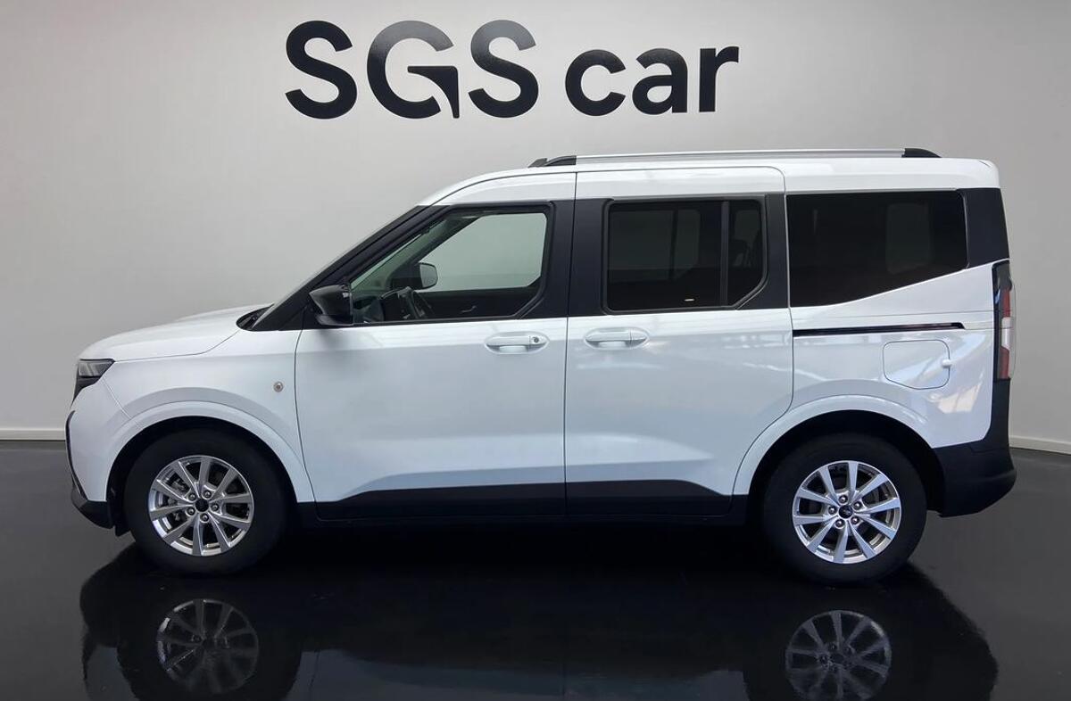 FORD Courier Tourneo  1.0 EcoBoost Titanium DCT