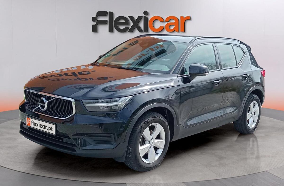 VOLVO XC40 1.5 T2 Momentum Core