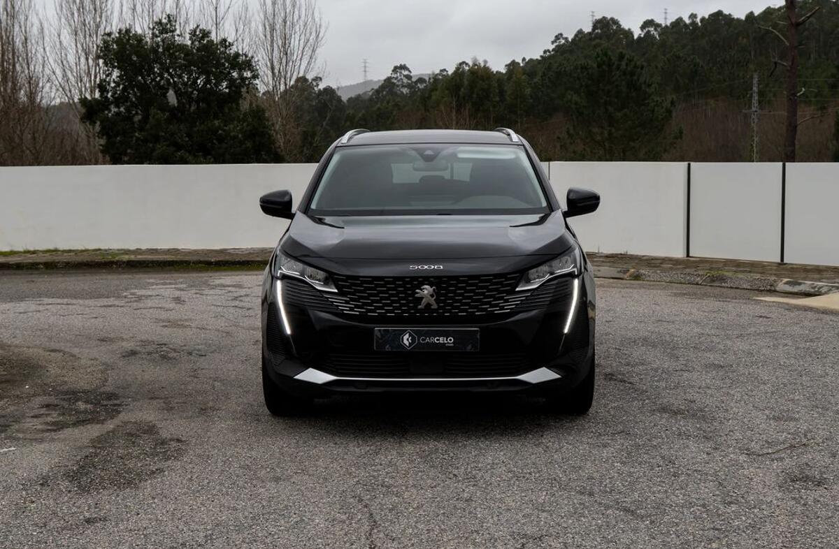 PEUGEOT 5008 1.5 BlueHDi Allure EAT8