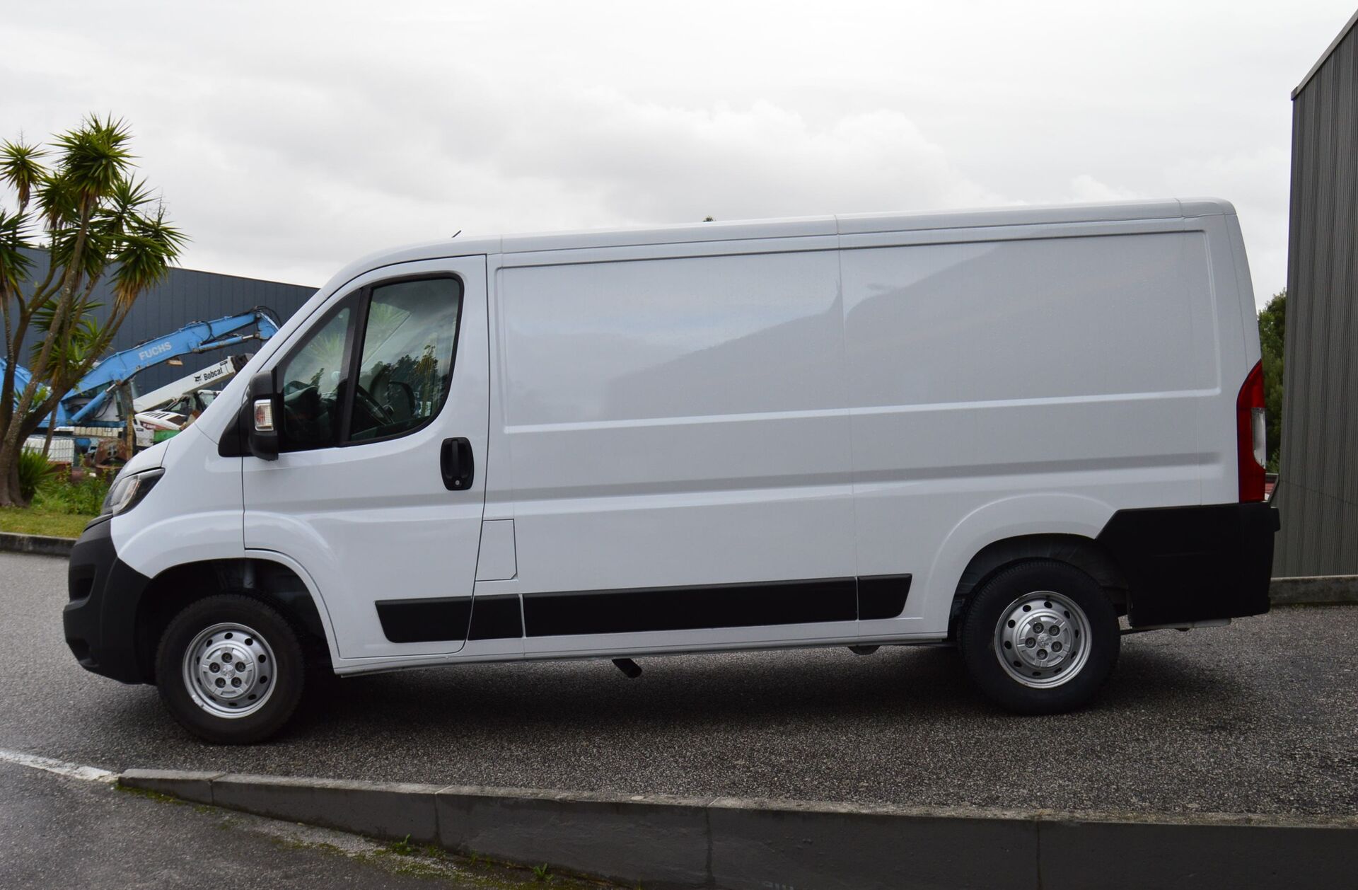 PEUGEOT Boxer 2.2 BlueHDi 333 L2 CD