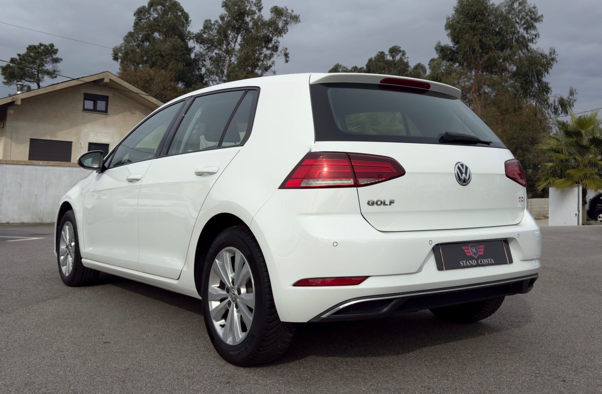 VOLKSWAGEN Golf 1.6 TDi Confortline