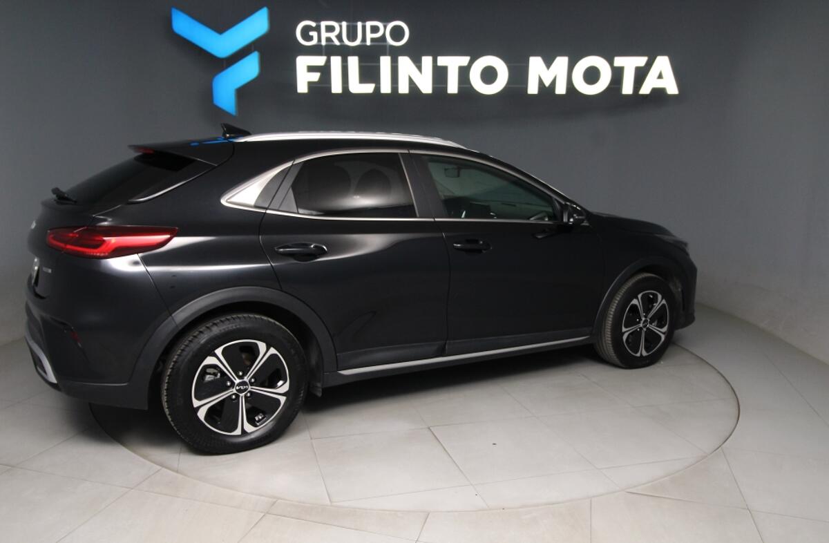 KIA XCeed 1.6 GDi PHEV Drive