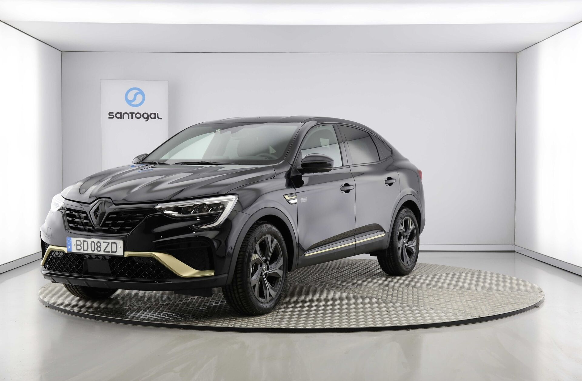 RENAULT Arkana 1.6 E-Tech Full Hybrid Engineered