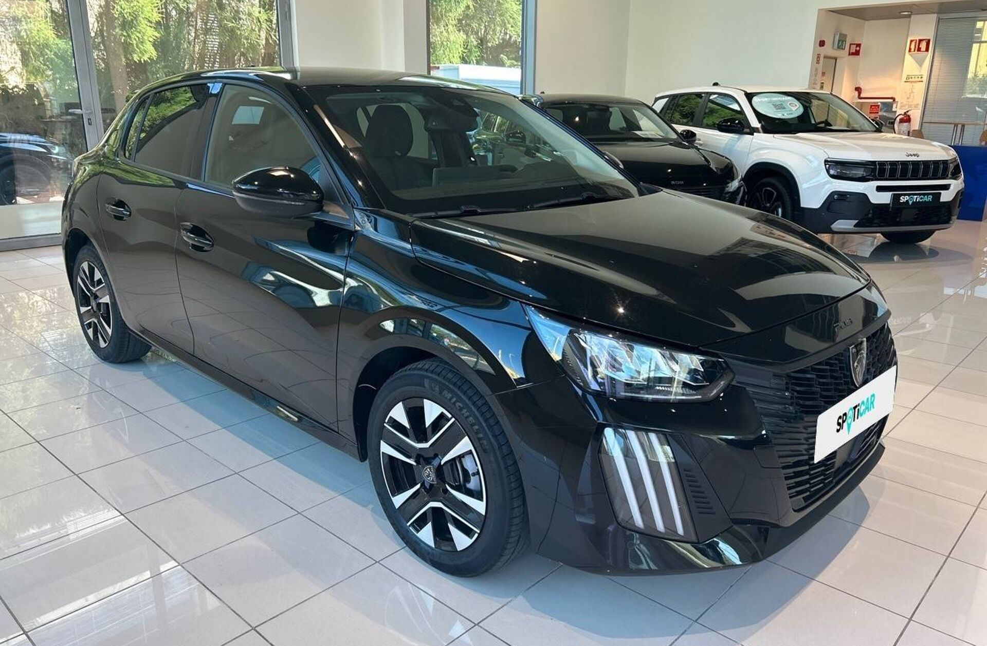 PEUGEOT 208 1.2 PureTech Allure