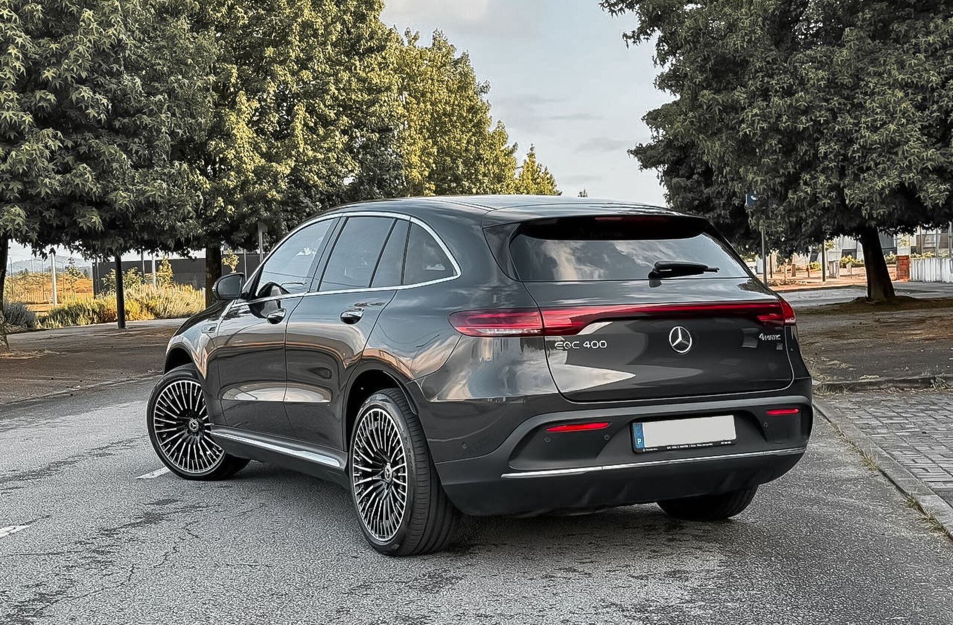 MERCEDES EQC 400 4Matic