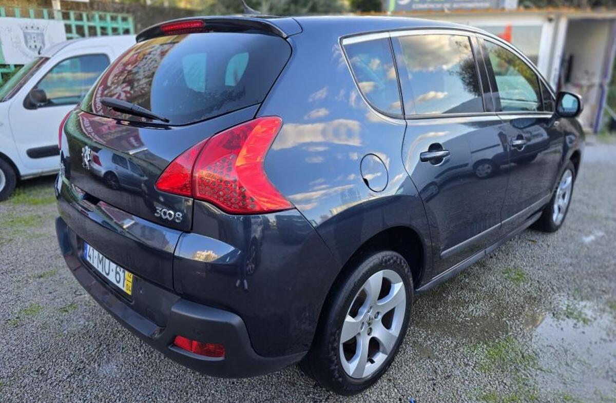 PEUGEOT 3008 1.6 HDi Active