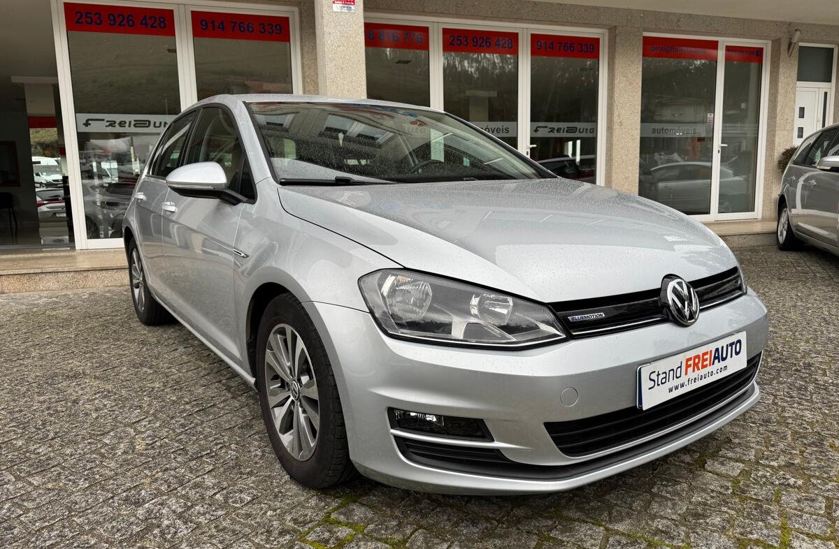 VOLKSWAGEN Golf 1.6 TDi Confortline