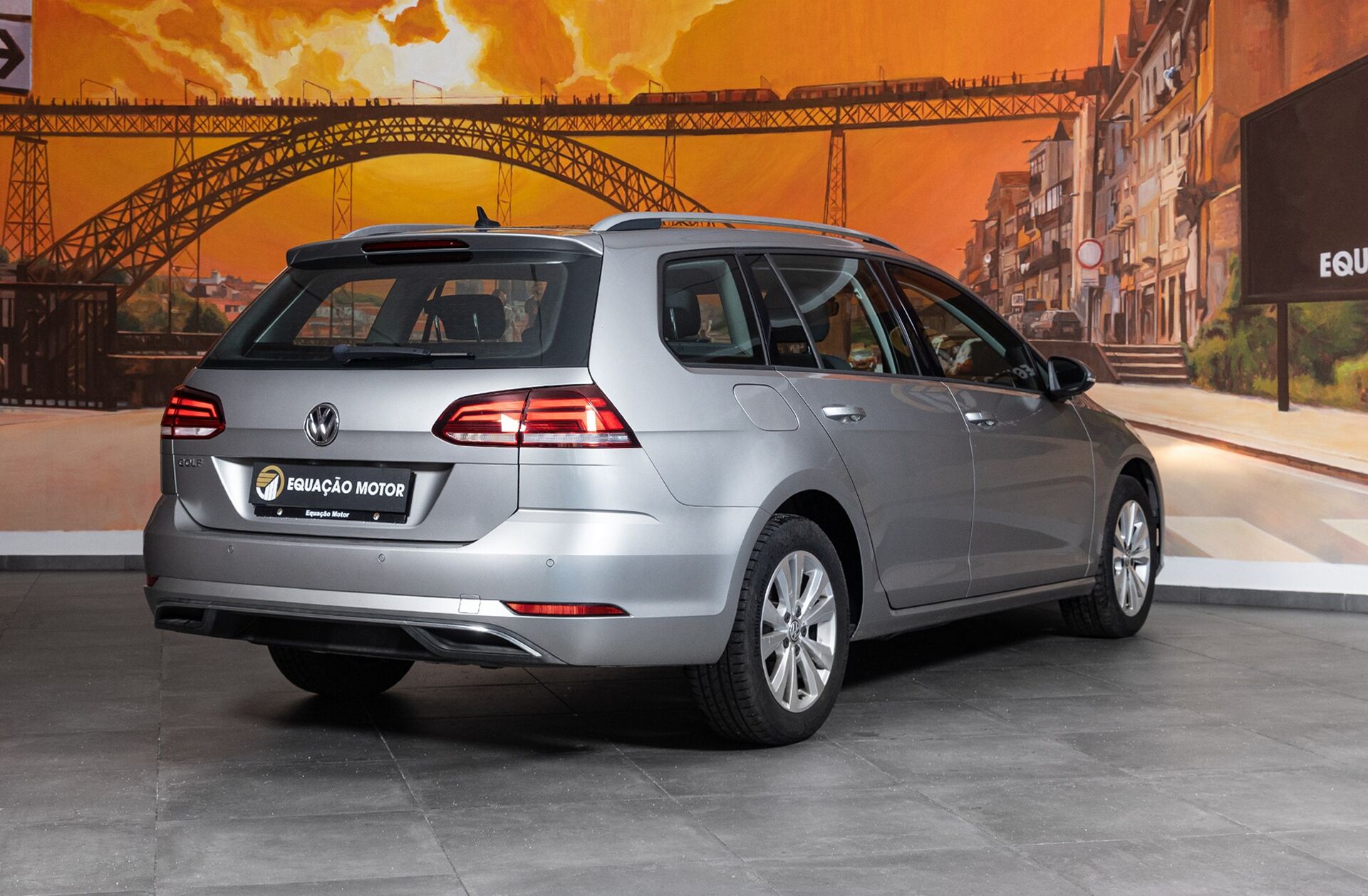 VOLKSWAGEN Golf 1.0 TSI Confortline