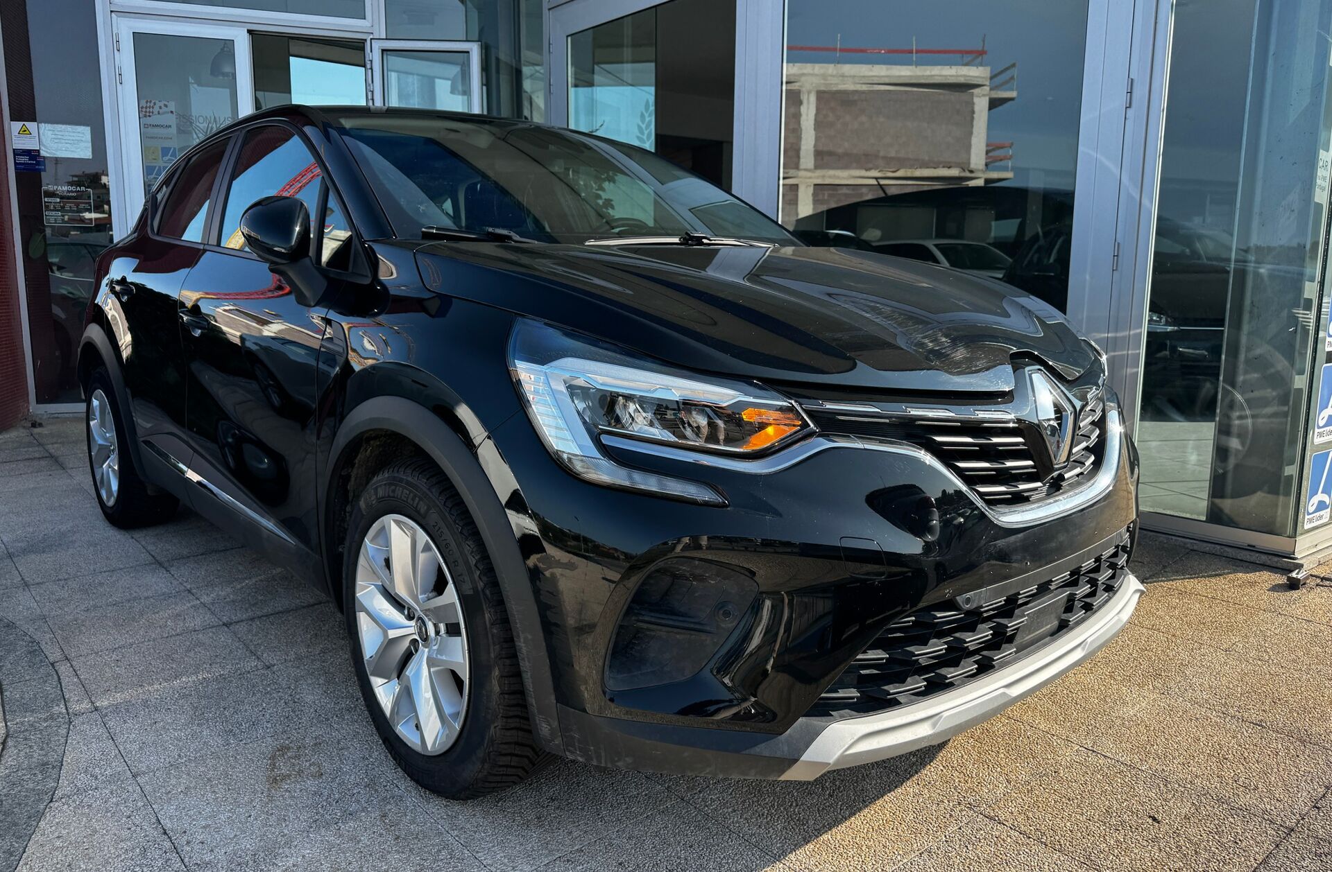 RENAULT Captur 1.0 TCe Zen