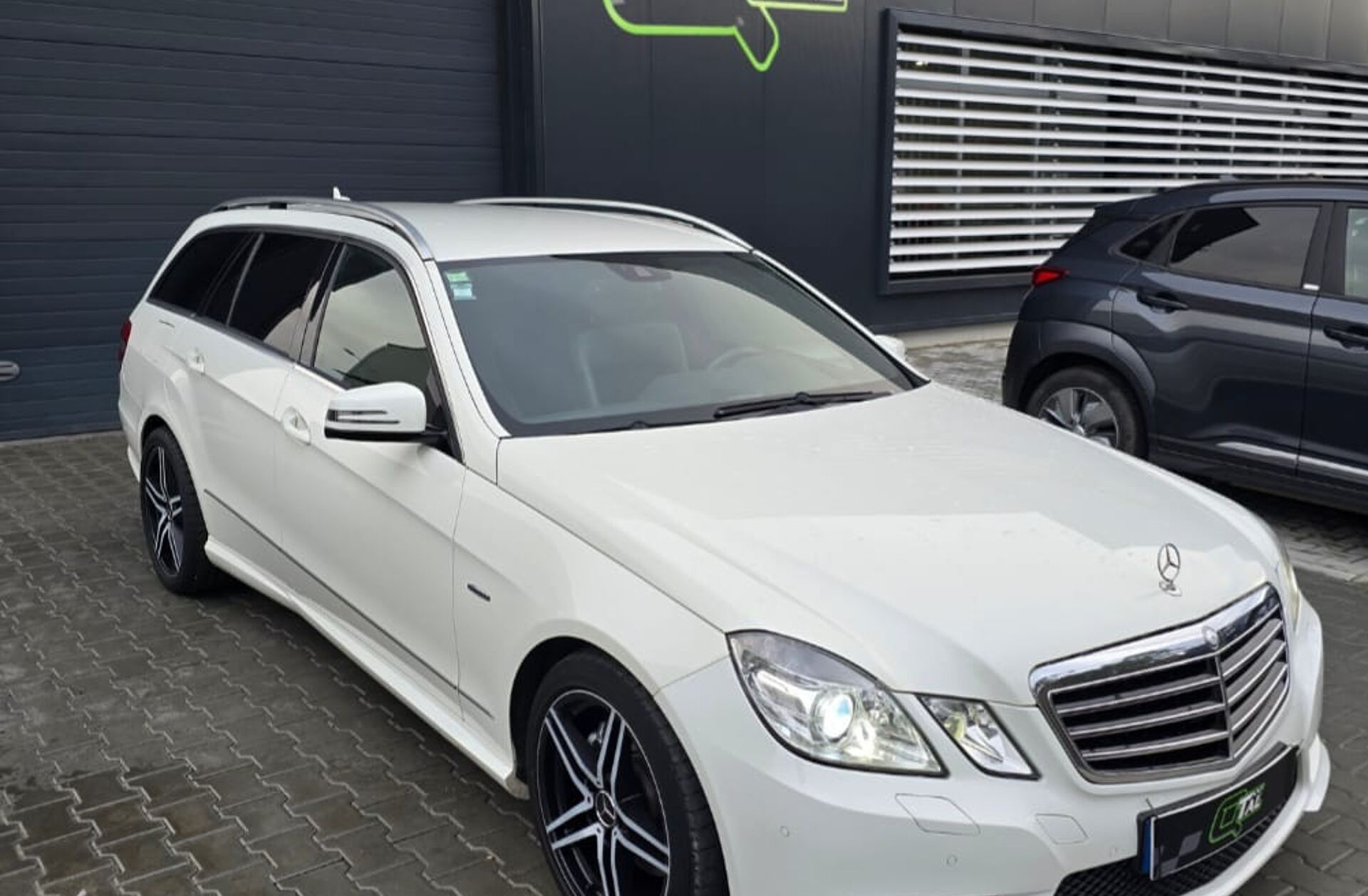 MERCEDES Classe E E 220 CDi Avantgarde BlueEfficiency