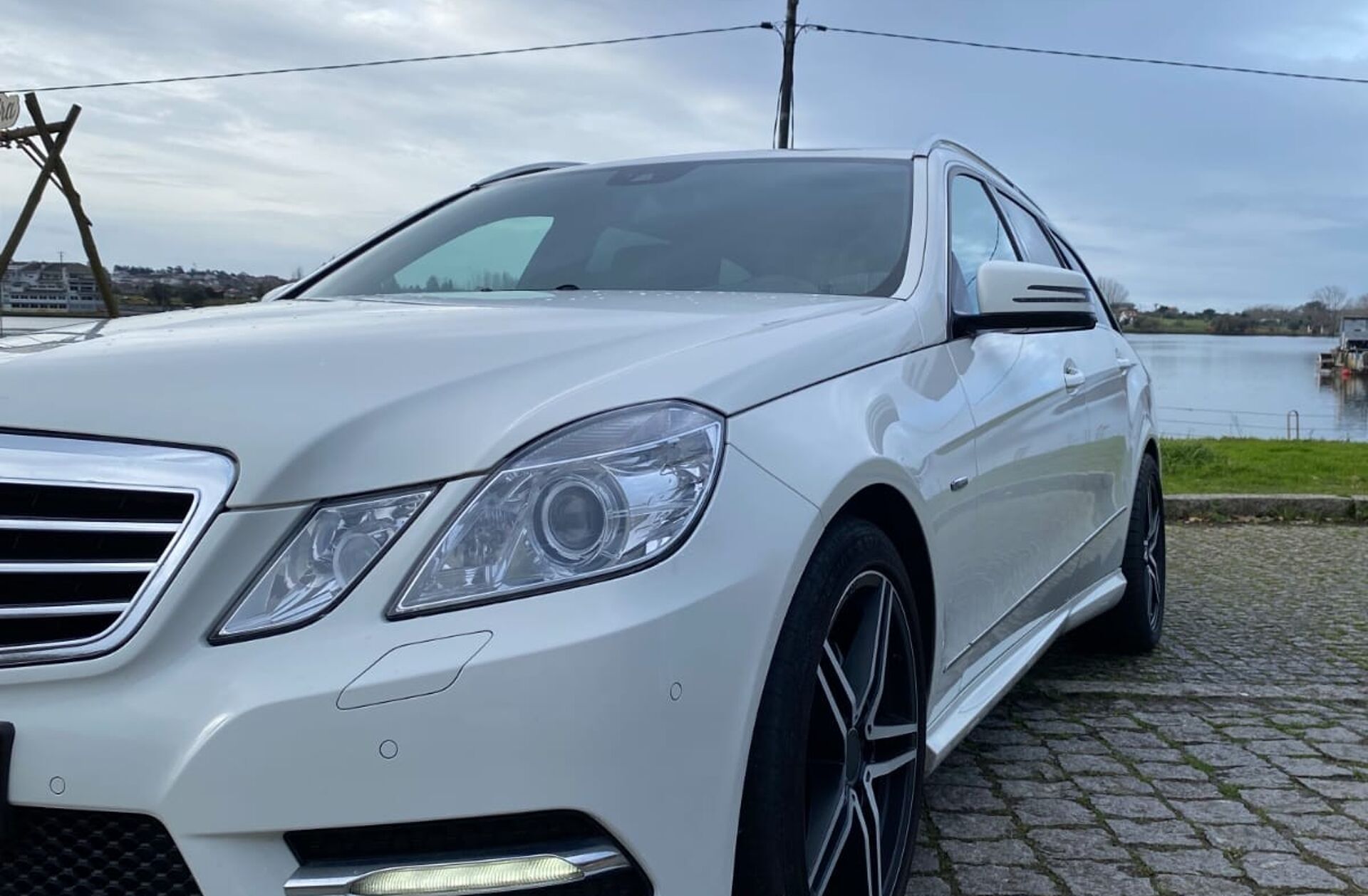 MERCEDES Classe E E 220 CDi Avantgarde BlueEfficiency