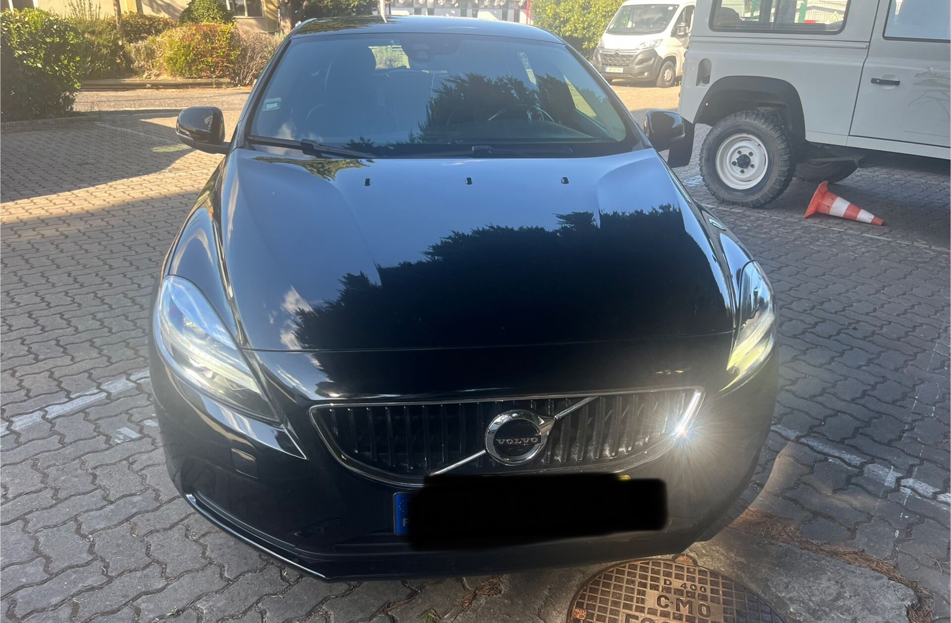 VOLVO V40 2.0 D3 R-Design