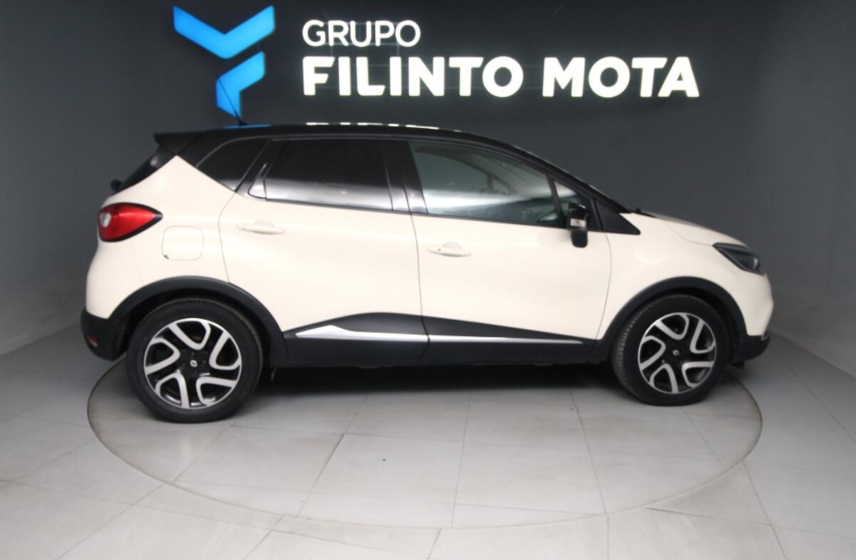 RENAULT Captur 0.9 TCE Exclusive