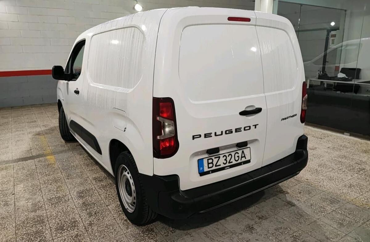 PEUGEOT Partner 1.5 BlueHDi Standard