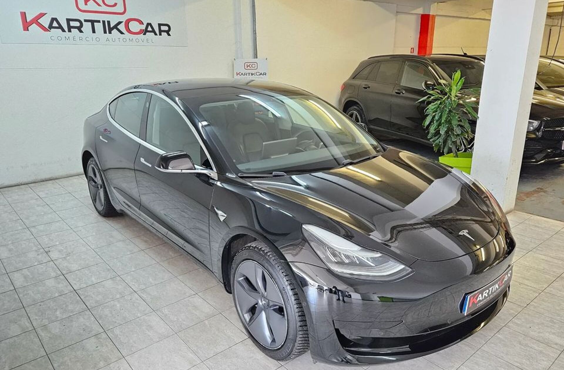 TESLA Model 3 Standard Range Plus RWD