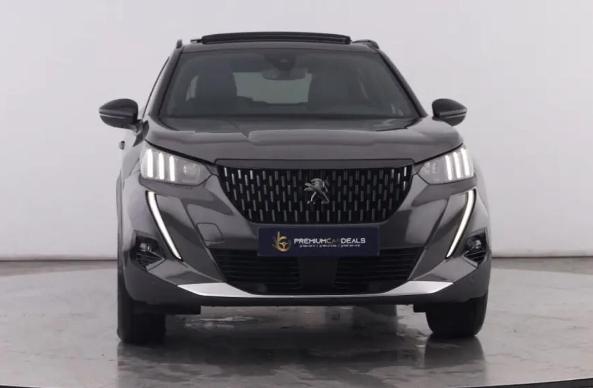 PEUGEOT 2008 1.2 PureTech GT Pack EAT8
