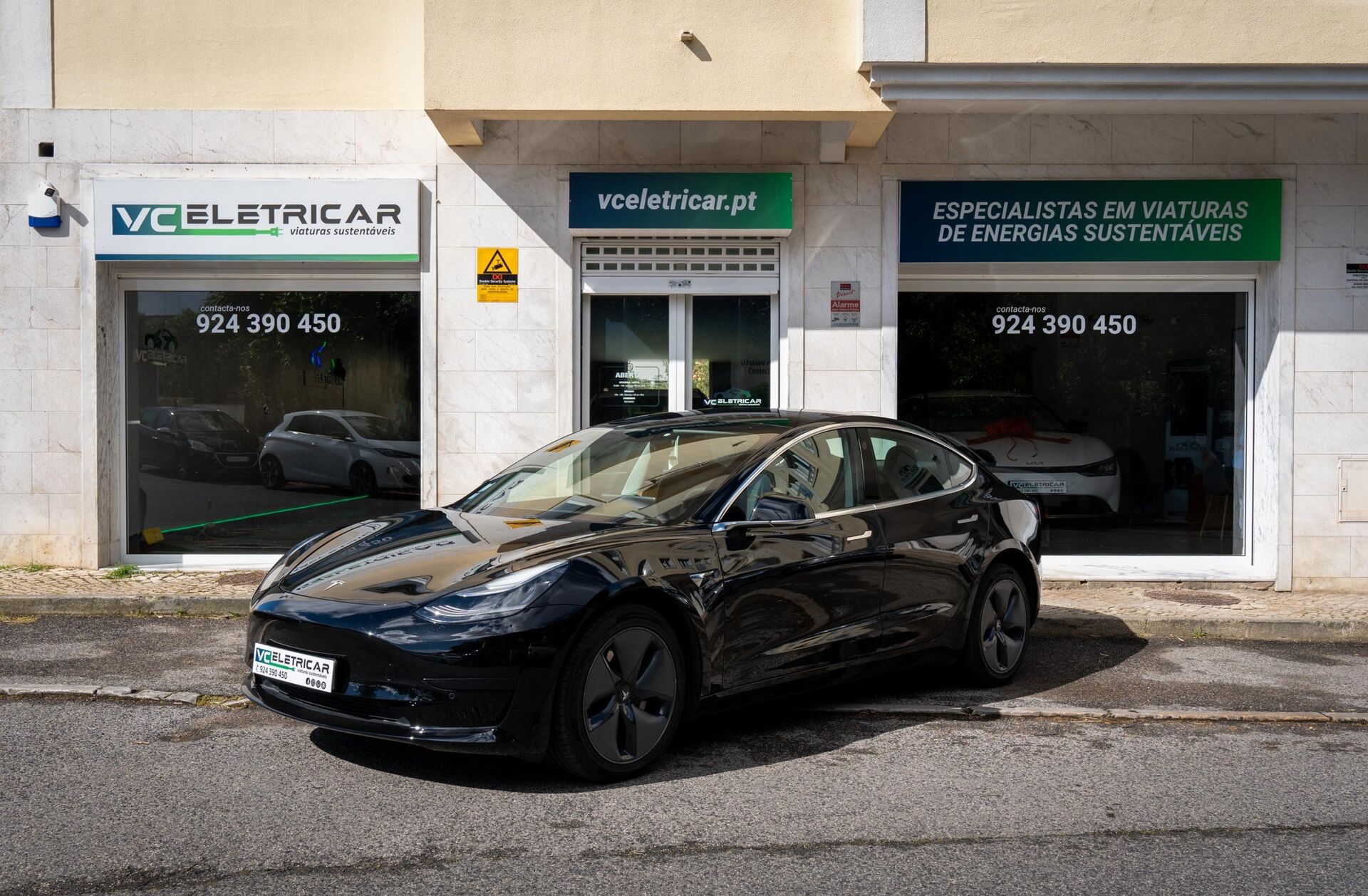 TESLA Model 3 Standard Range Plus RWD