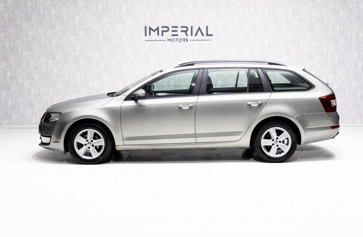 SKODA Octavia 1.6 TDi Ambition DSG