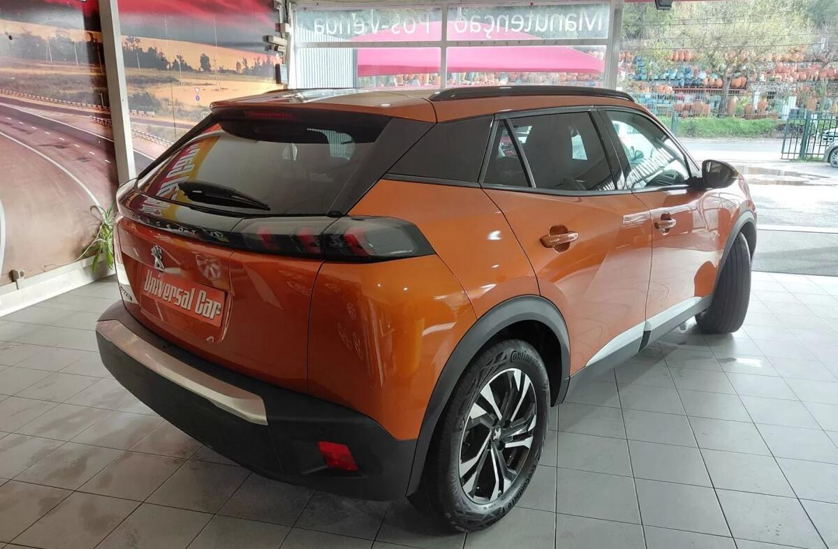 PEUGEOT 2008 e- 50 kWh GT