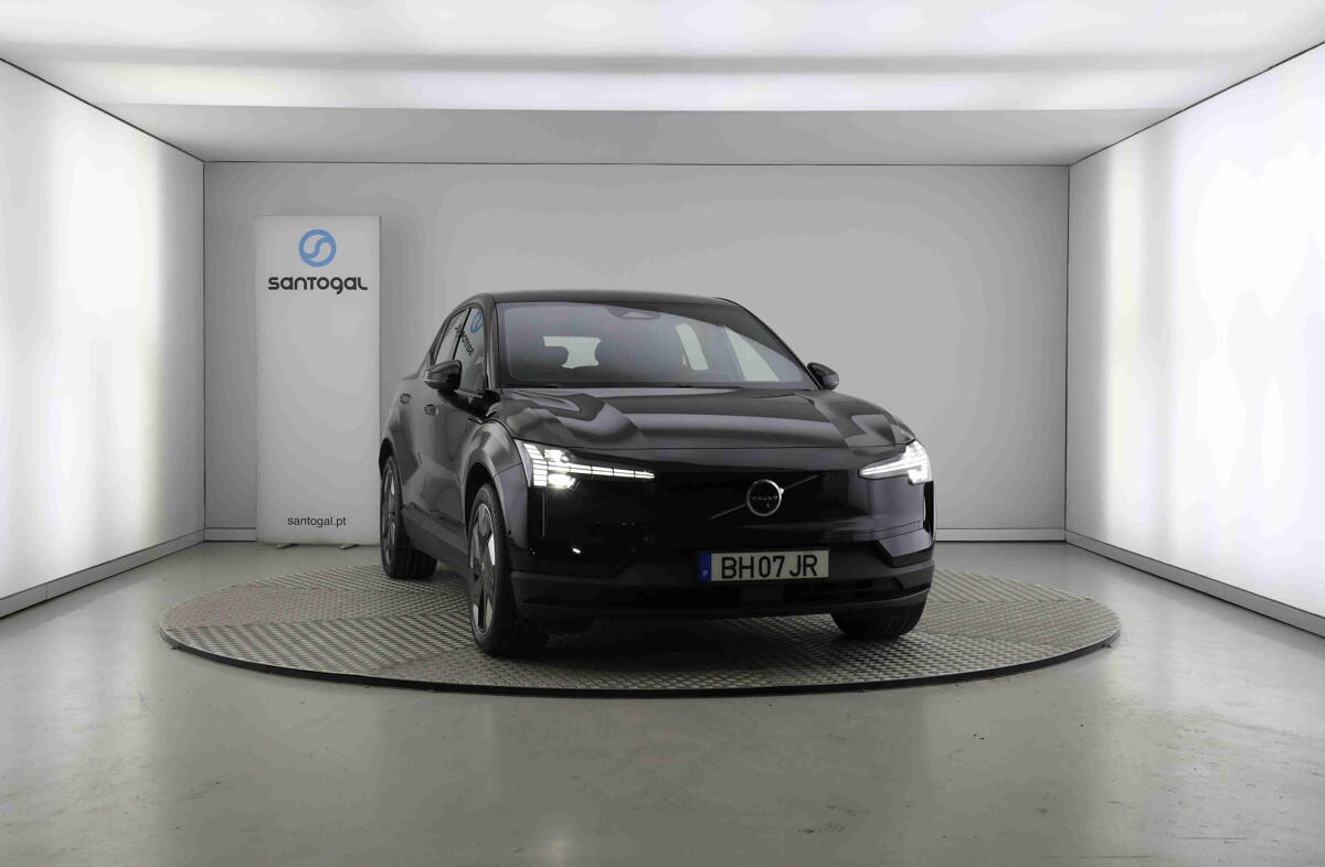 VOLVO EX30 69 kWh Single Motor Extended Range Ultra