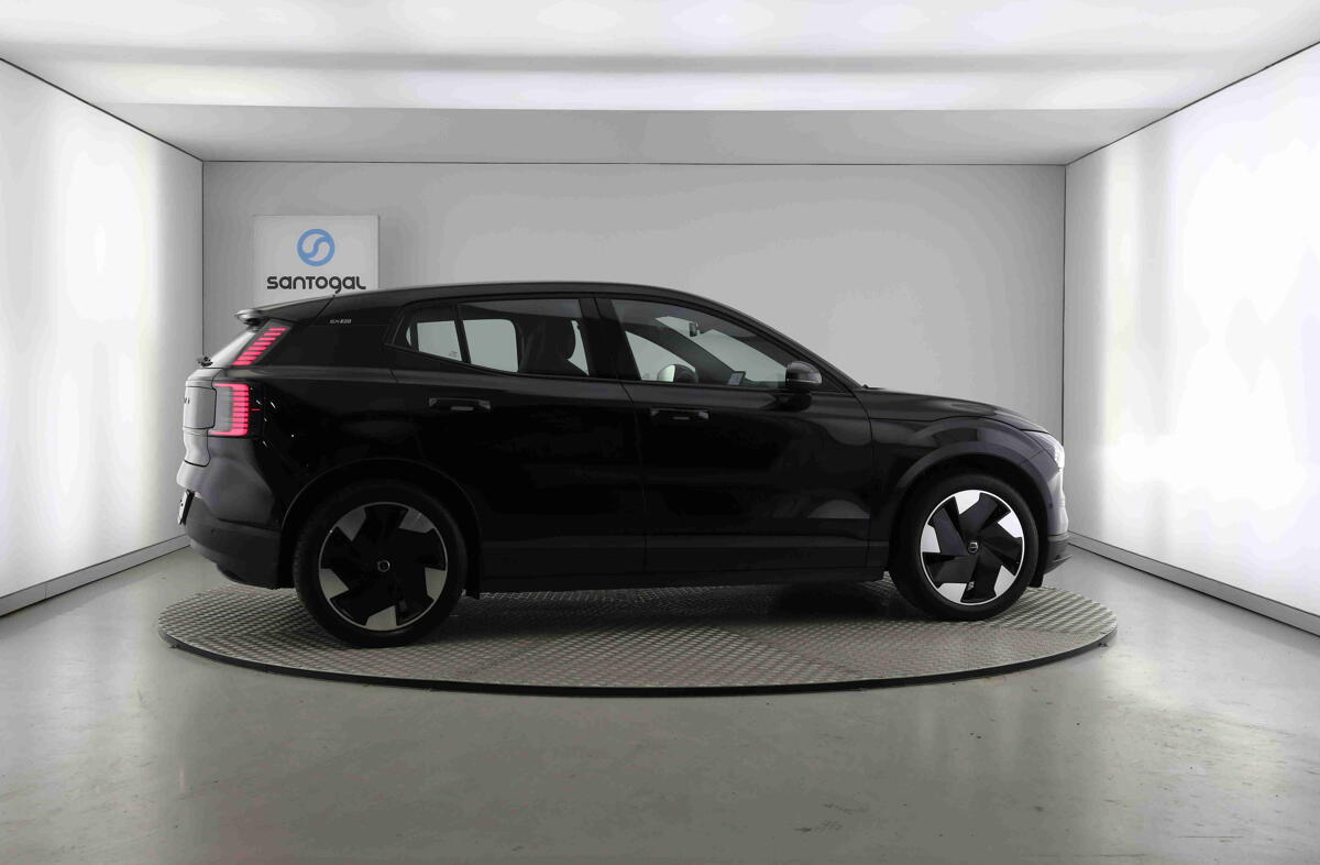 VOLVO EX30 69 kWh Single Motor Extended Range Ultra