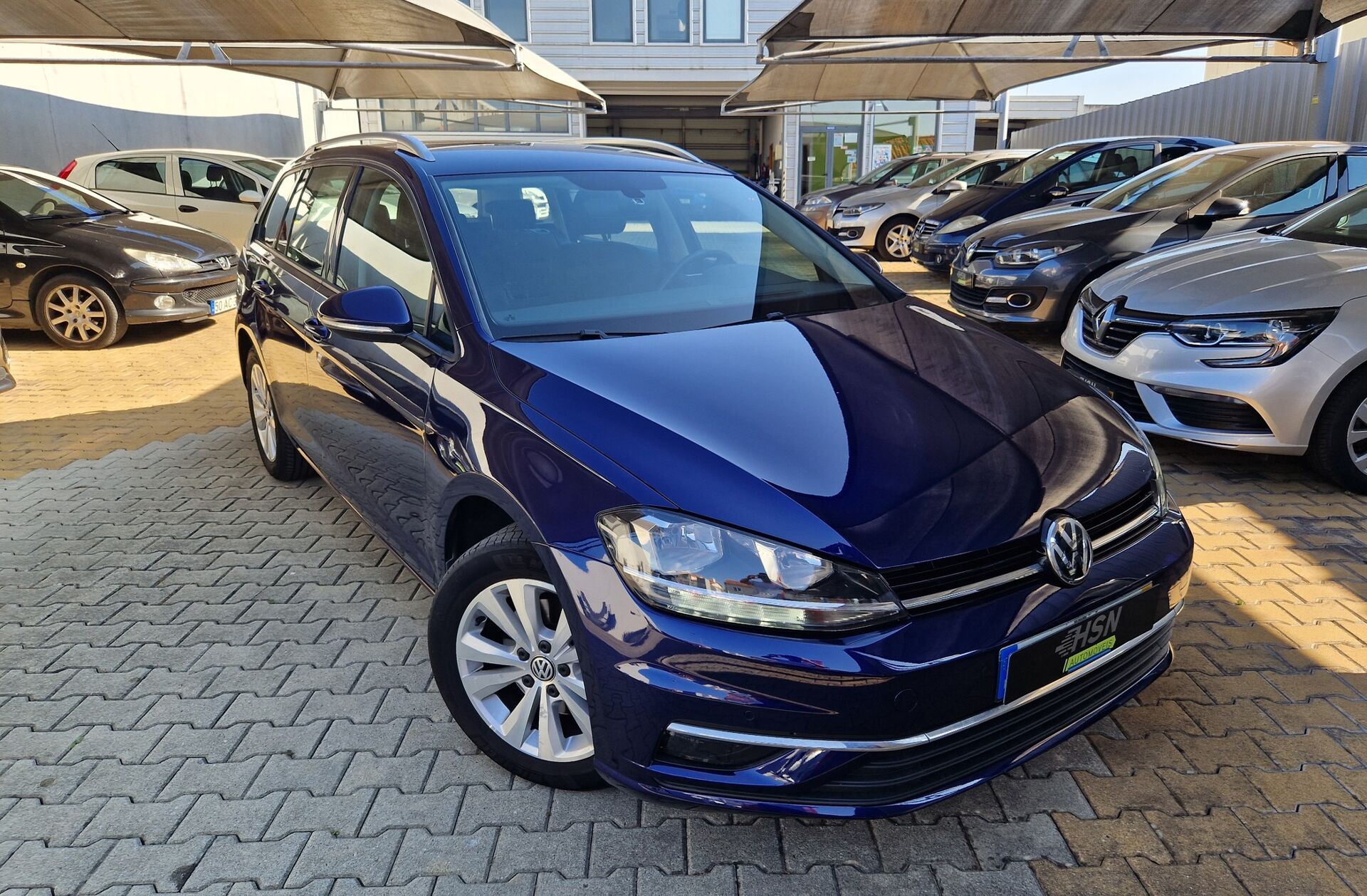 VOLKSWAGEN Golf 1.6 TDI Confortline