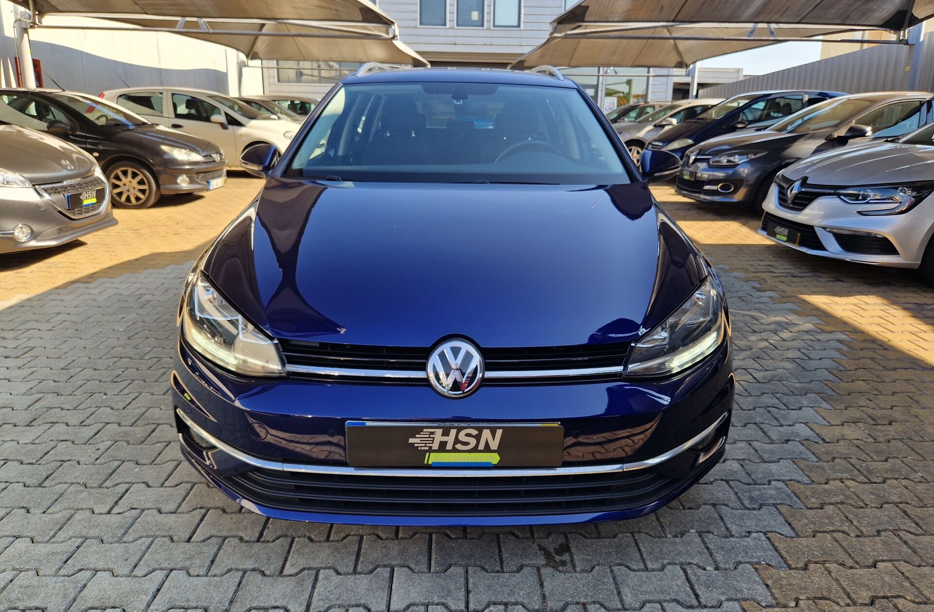 VOLKSWAGEN Golf 1.6 TDI Confortline