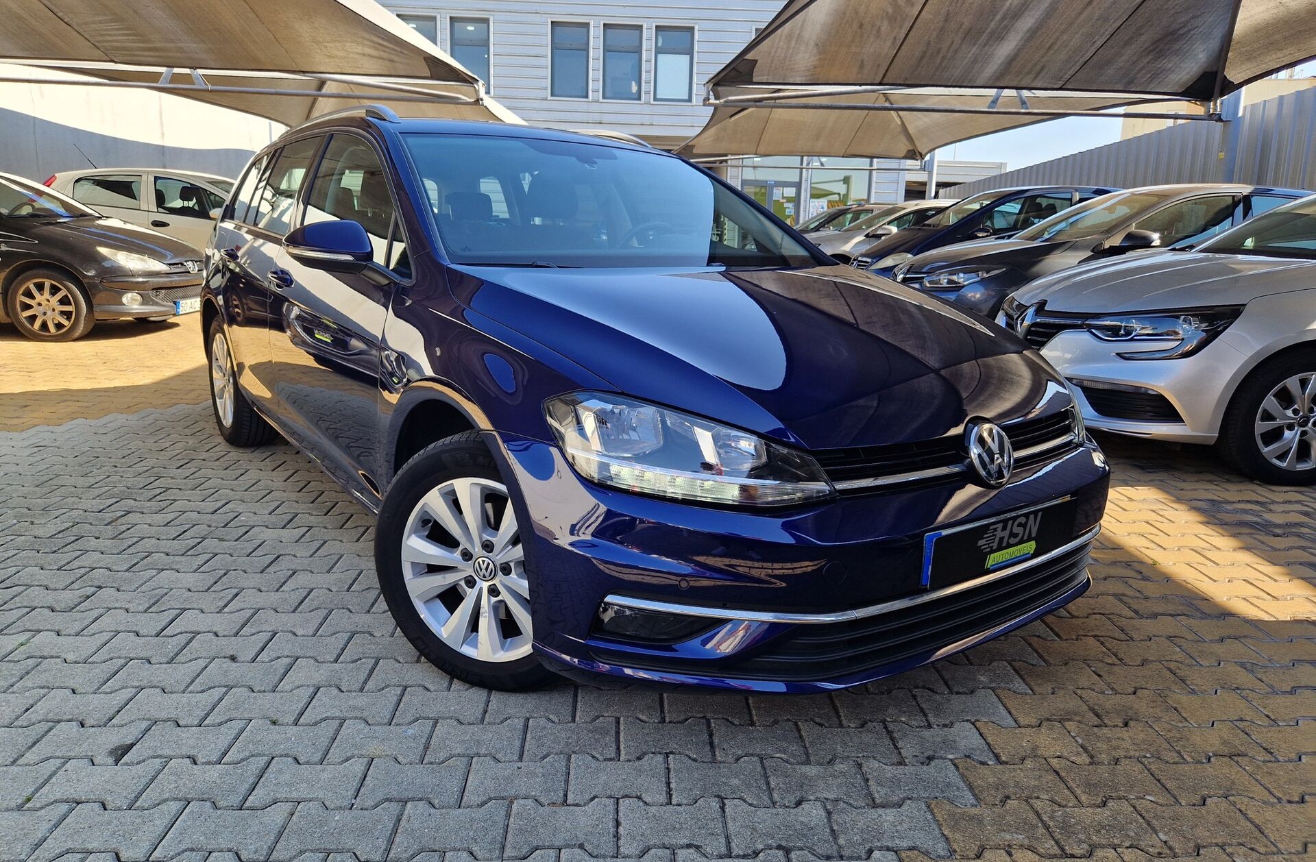 VOLKSWAGEN Golf 1.6 TDI Confortline