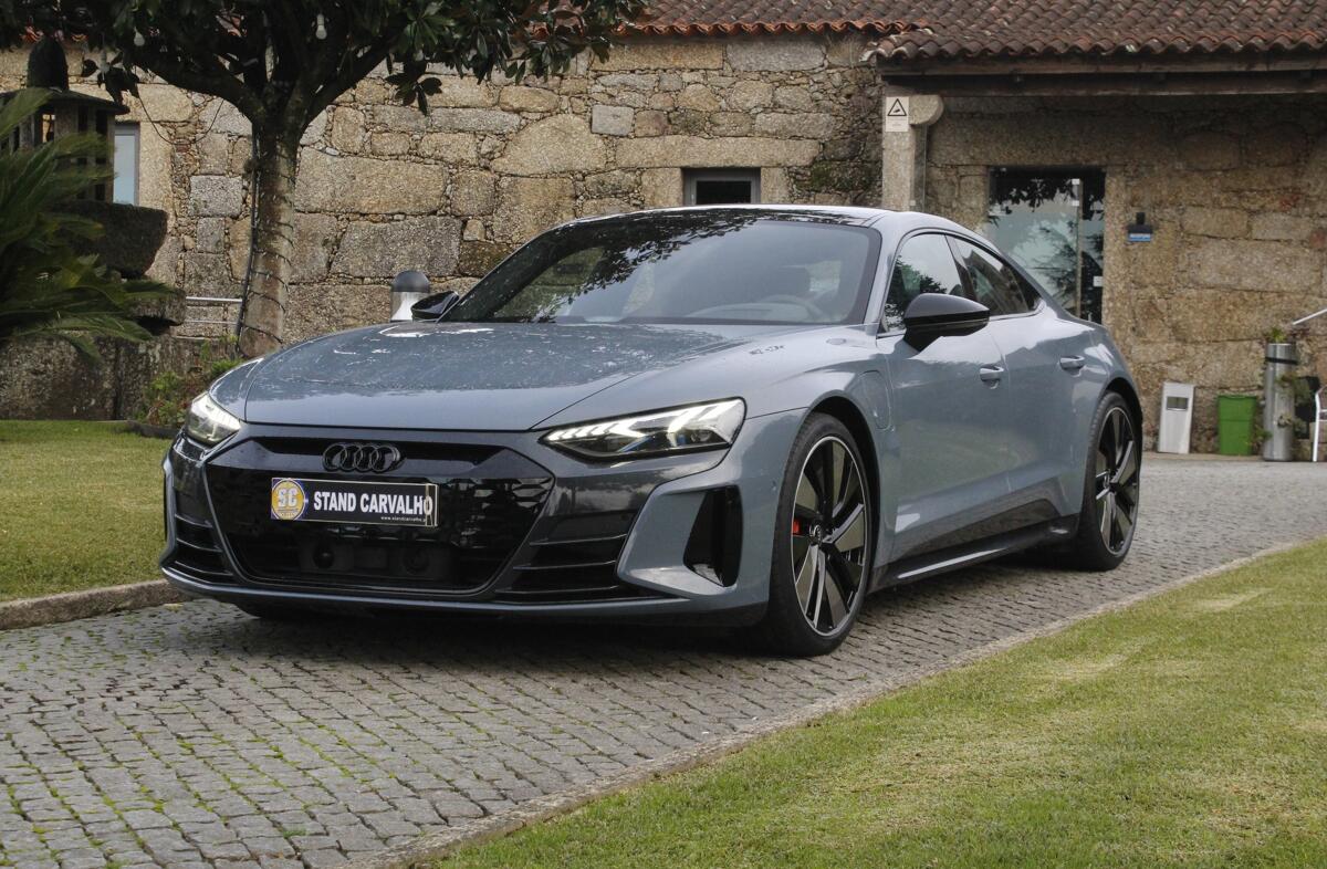 AUDI e-tron GT quattro