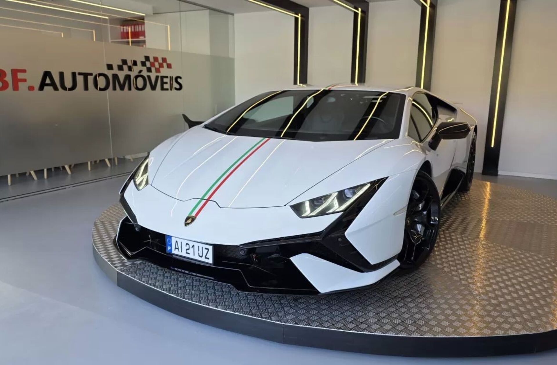 LAMBORGHINI Huracán 5.2 V10 LP610-4