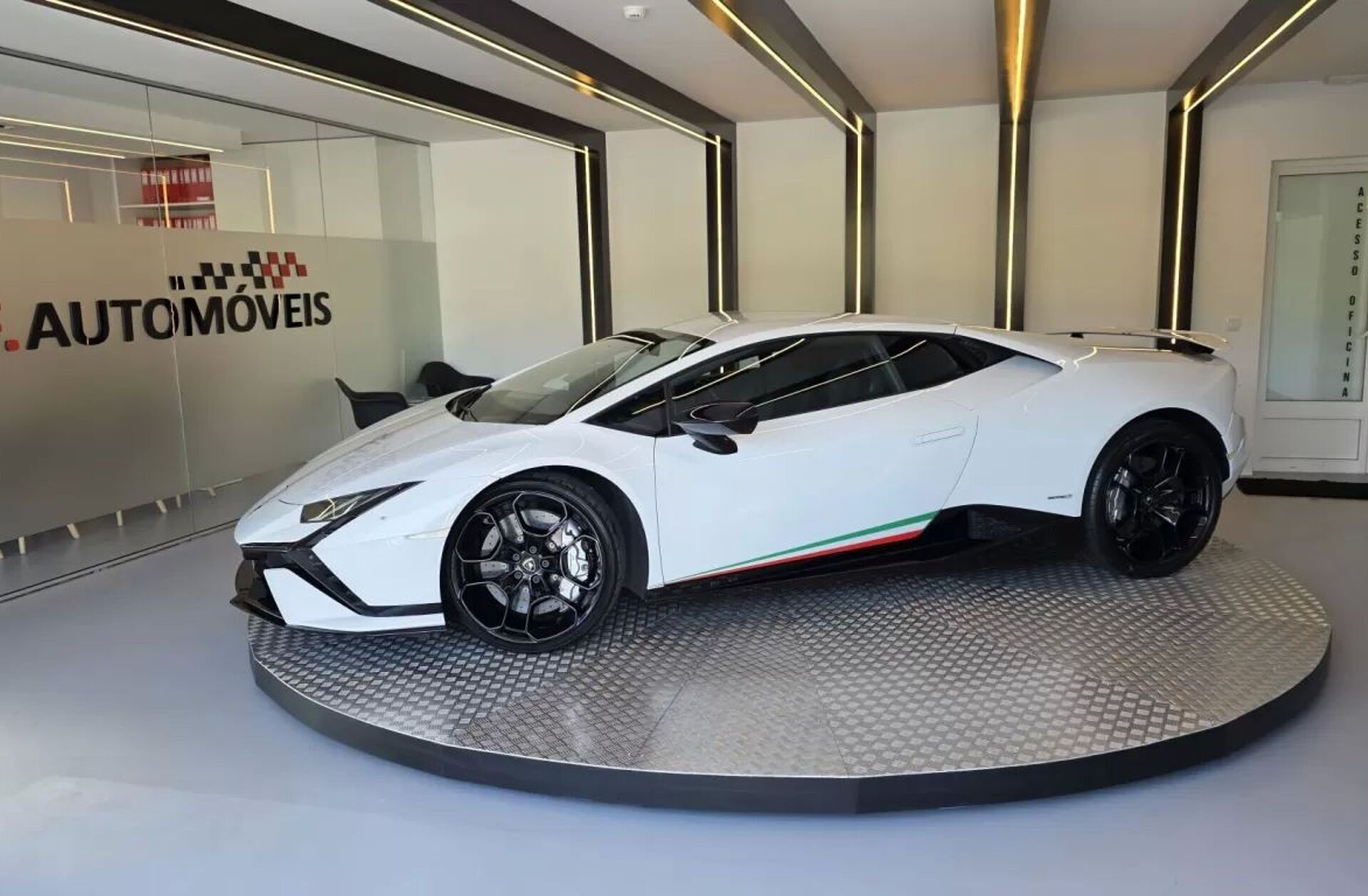 LAMBORGHINI Huracán 5.2 V10 LP610-4