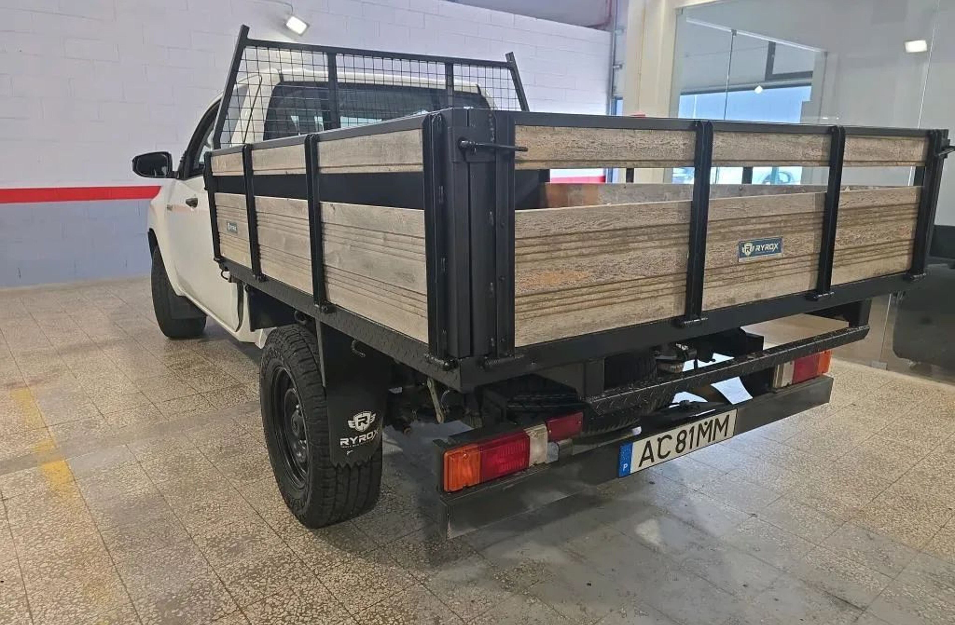 TOYOTA Hilux 2.4 D-4D 4WD CE CH