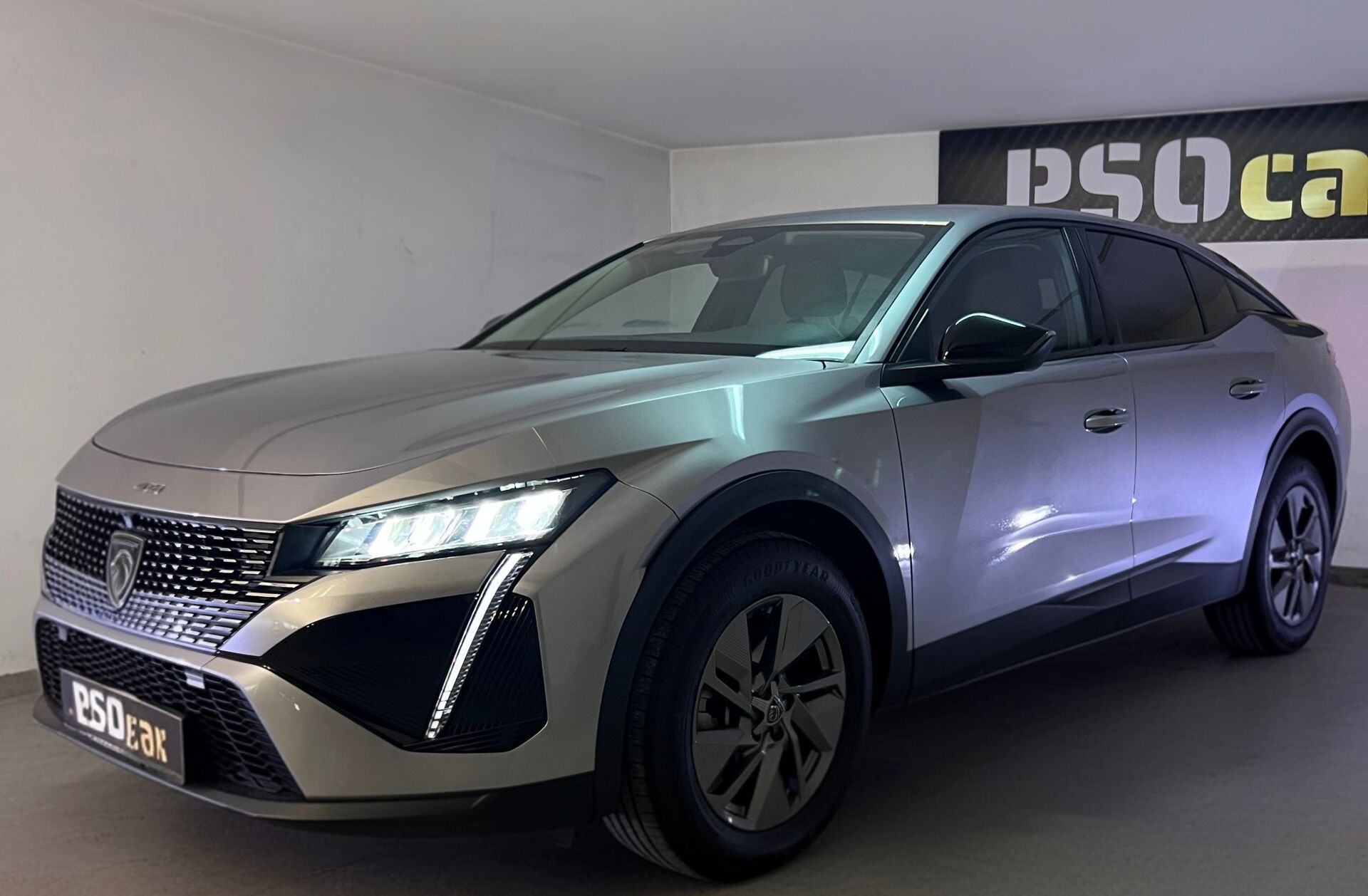 PEUGEOT 408 1.2 PureTech Allure EAT8