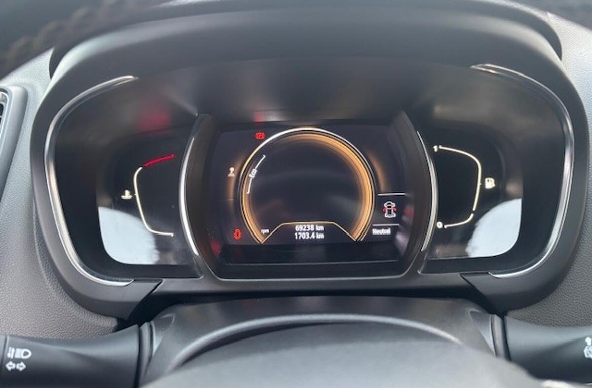 RENAULT Scénic G. 1.7 Blue dCi Bose Edition