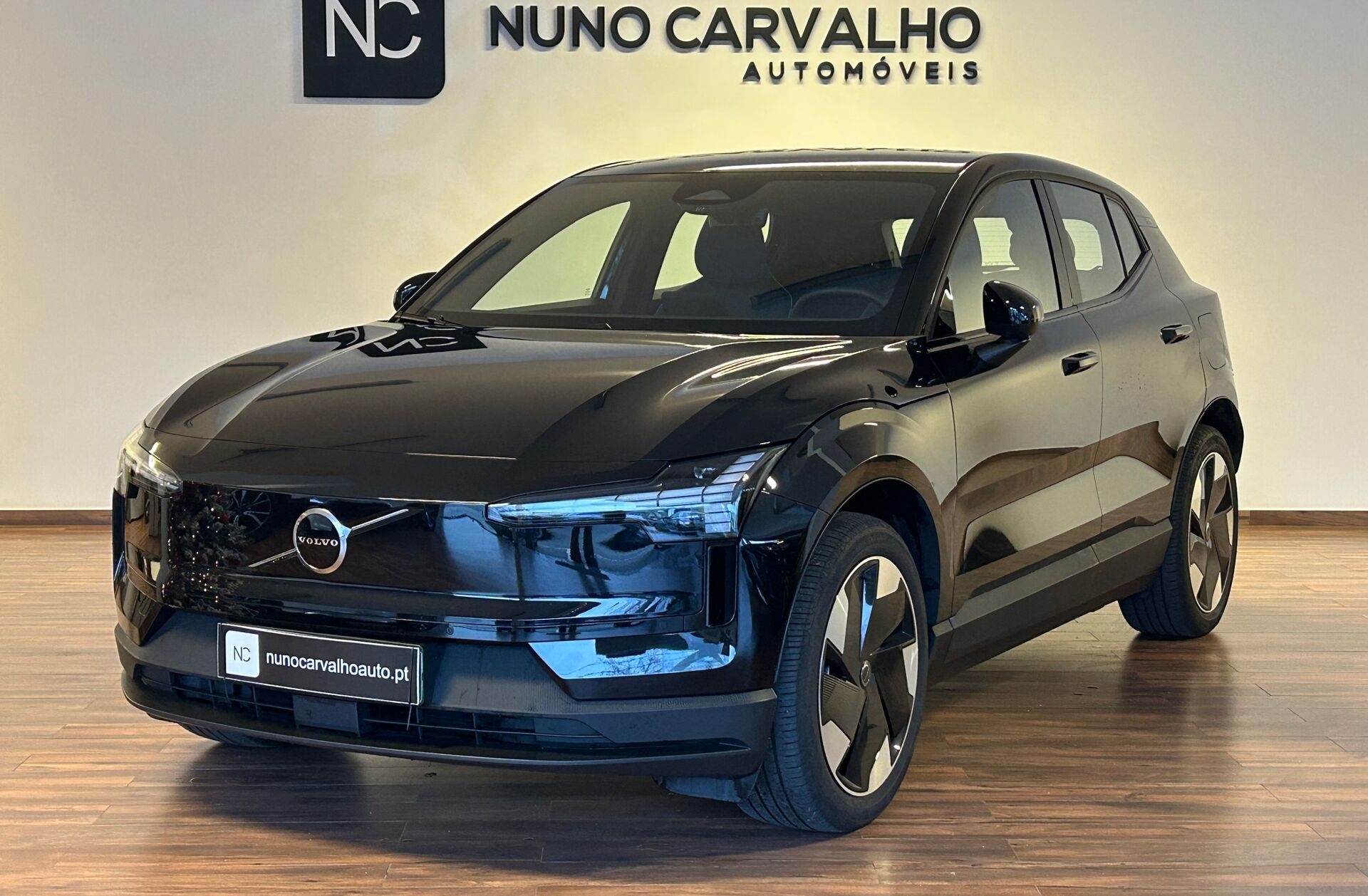 VOLVO EX30 69 kWh Single Motor Extended Range Plus