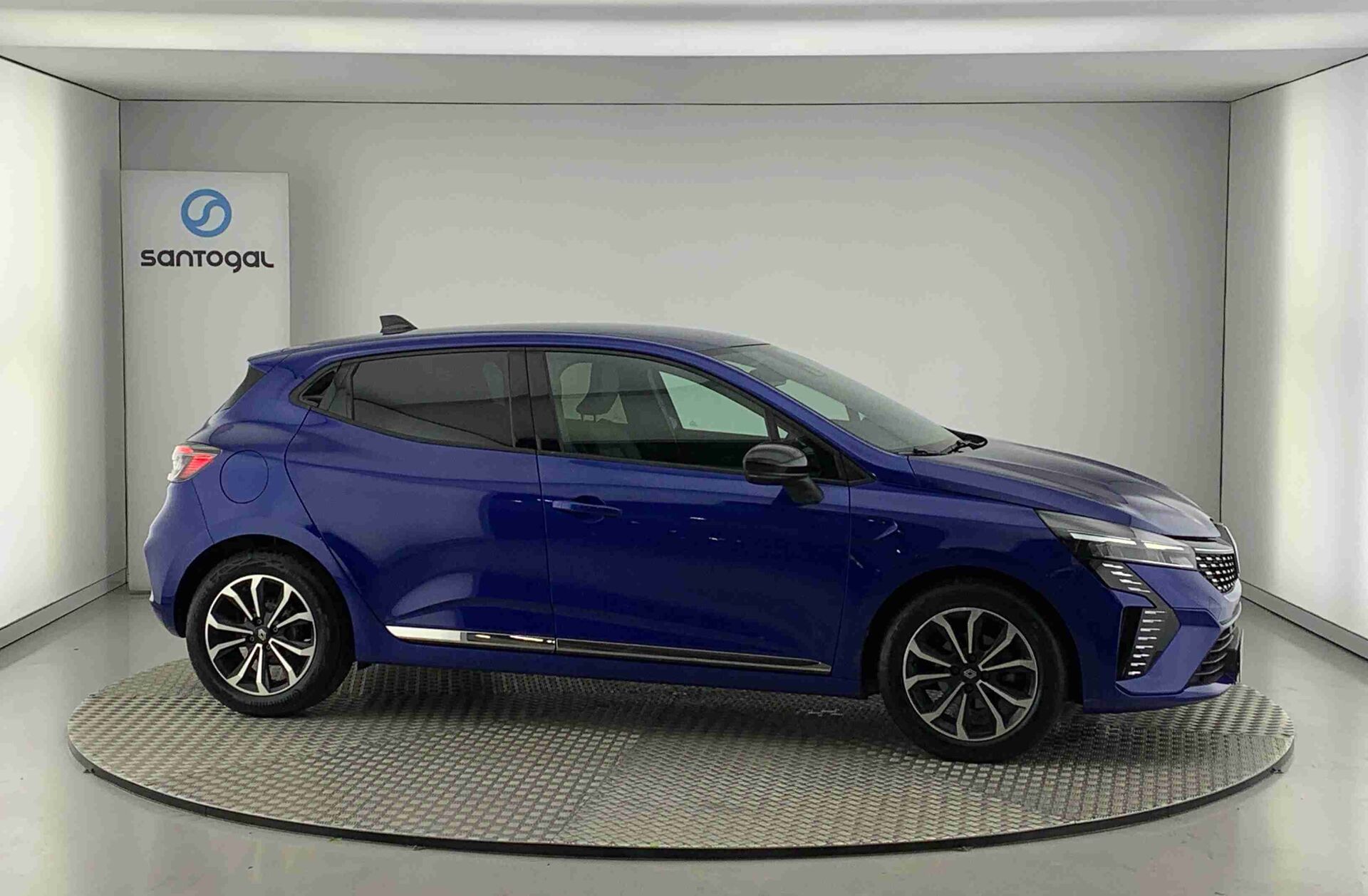 RENAULT Clio 1.0 TCe Techno Bi-Fuel