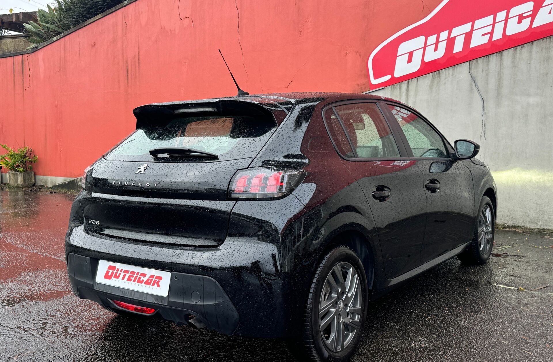 PEUGEOT 208 1.2 PureTech GT EAT8