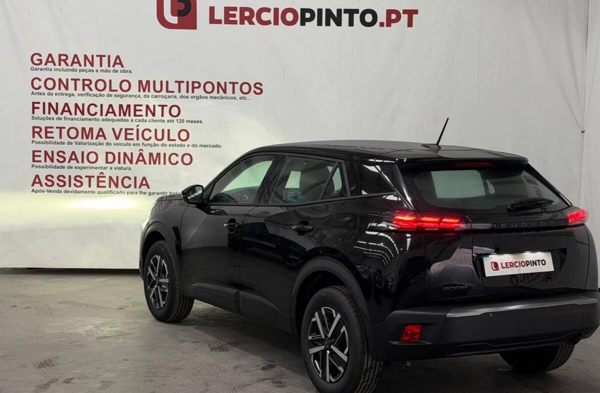 PEUGEOT 2008 1.2 PureTech Style