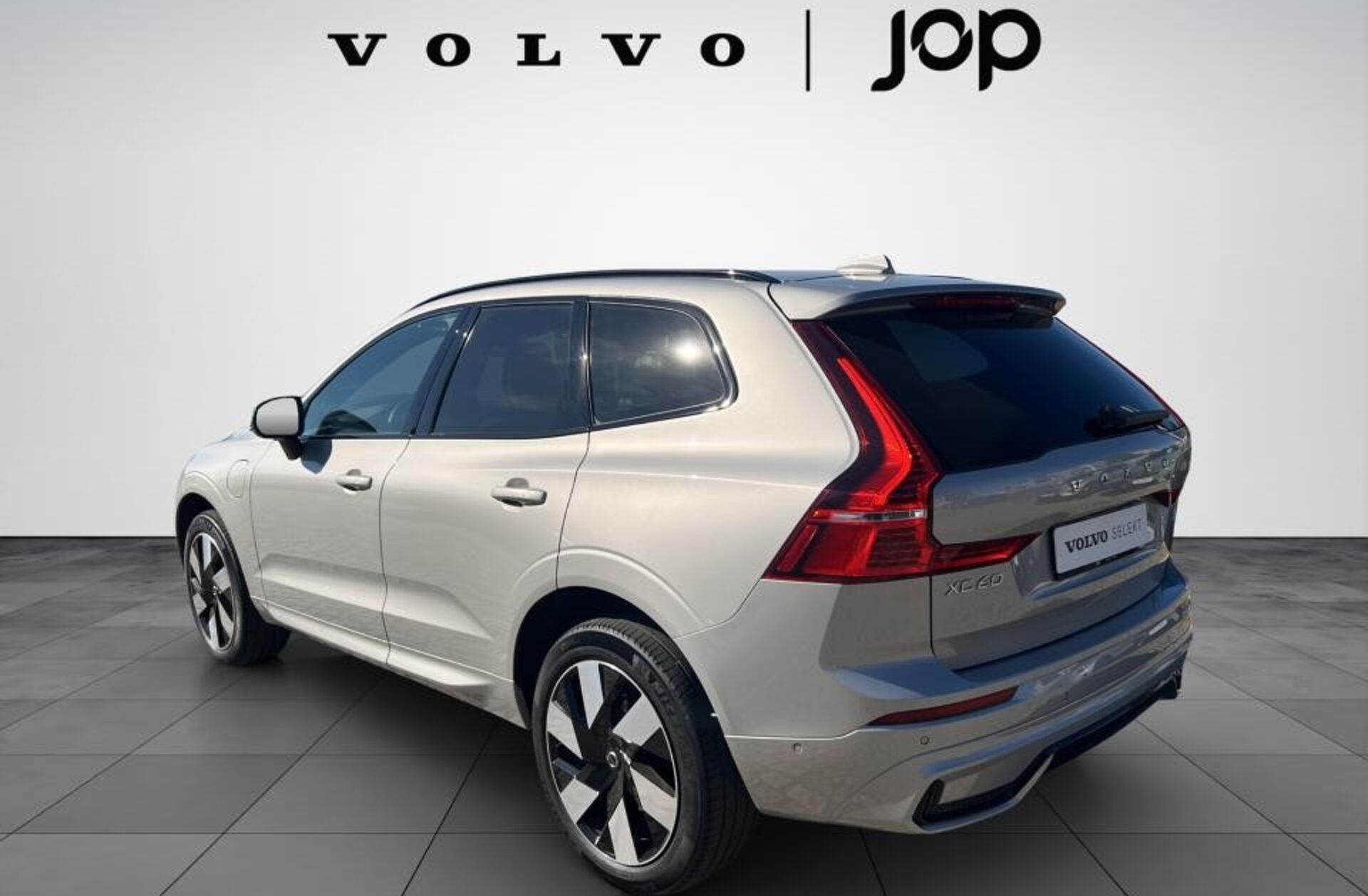 VOLVO XC60 2.0 T6 PHEV Plus Dark AWD
