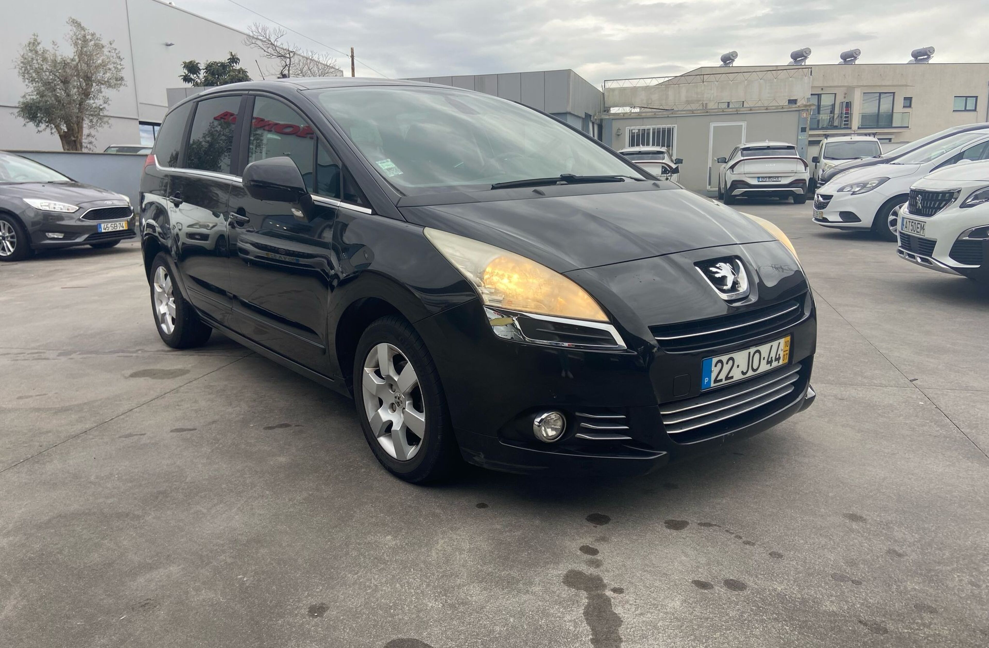 PEUGEOT 5008 1.6 HDi 5L Allure