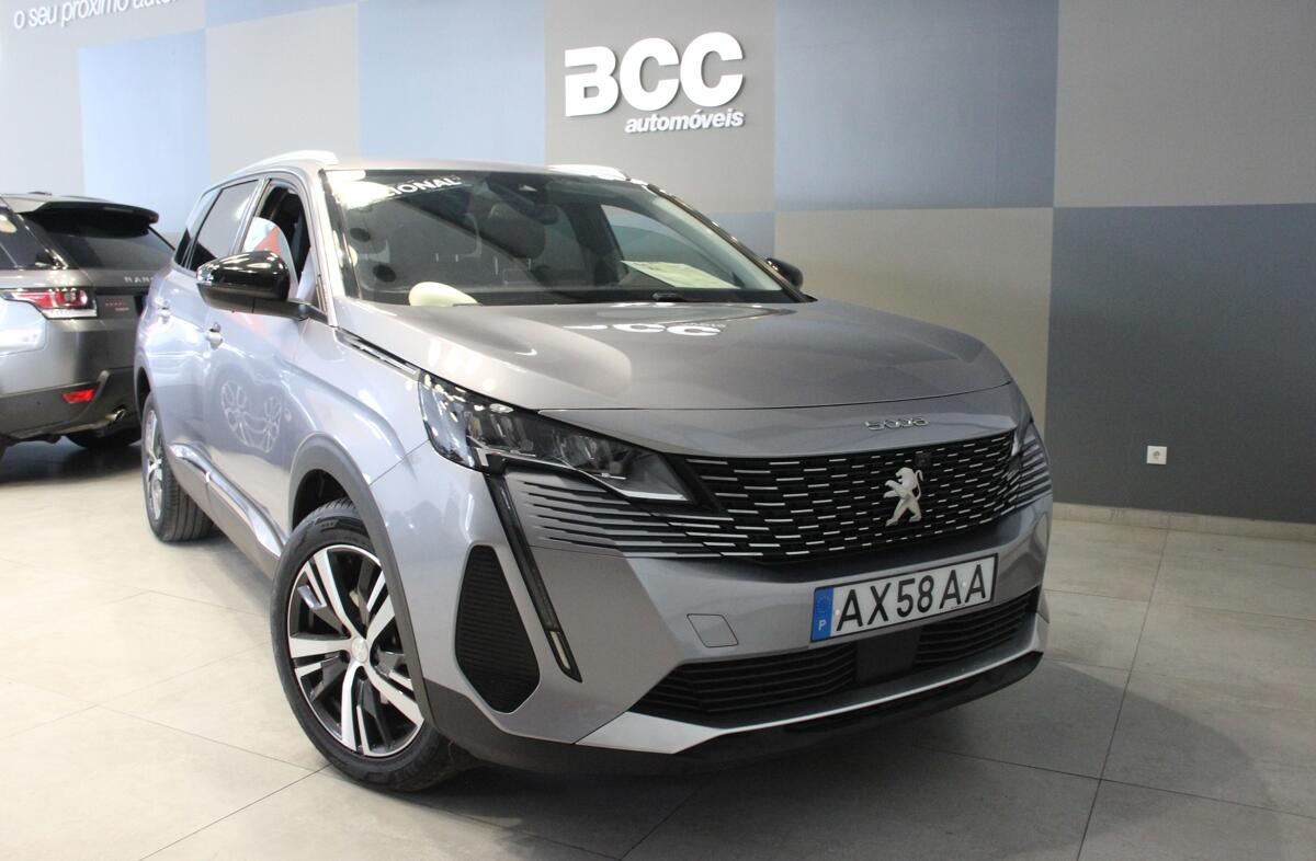PEUGEOT 5008 1.2 PureTech Allure Pack EAT8